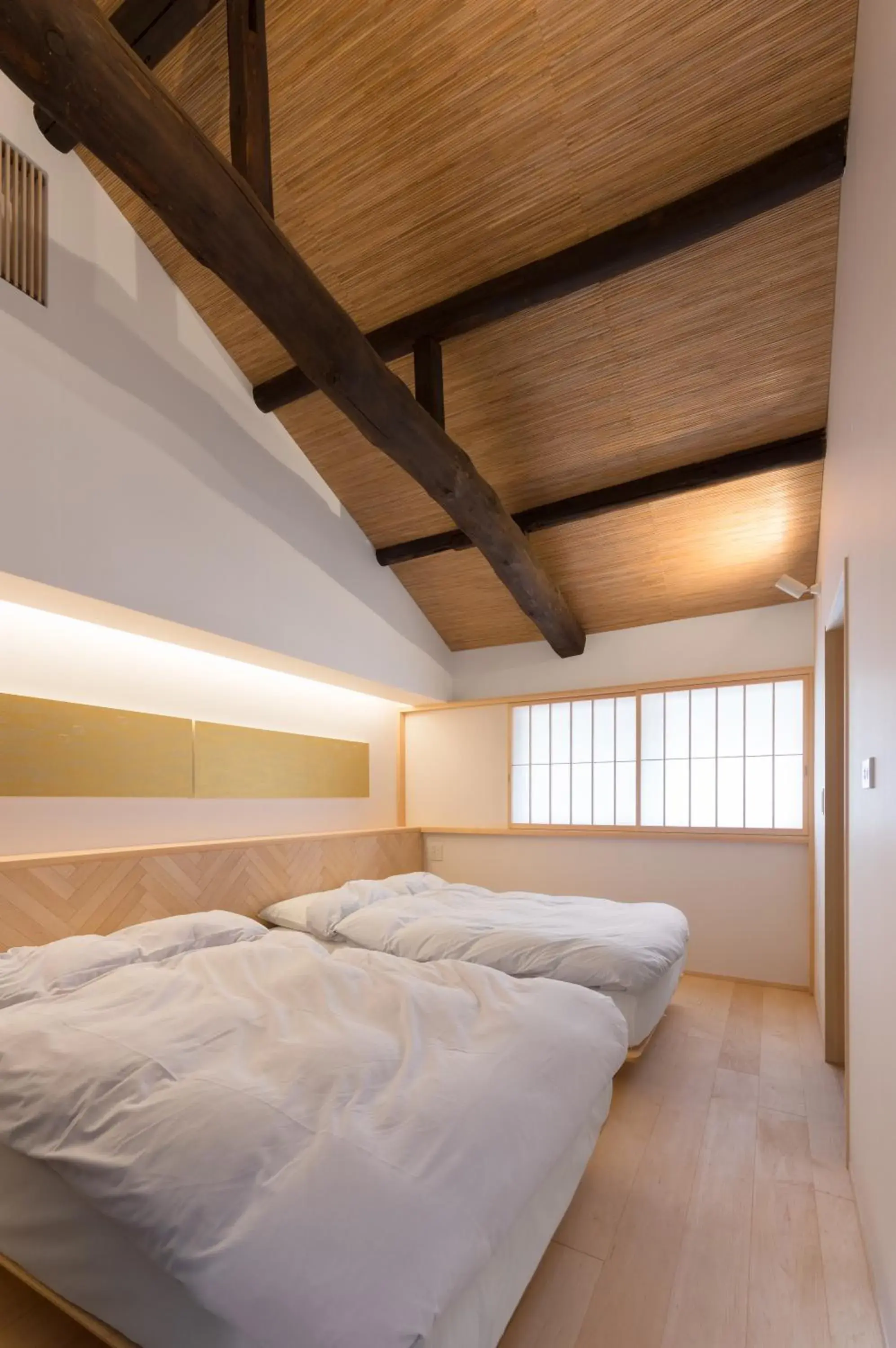 Bedroom, Bed in BenTen Residences