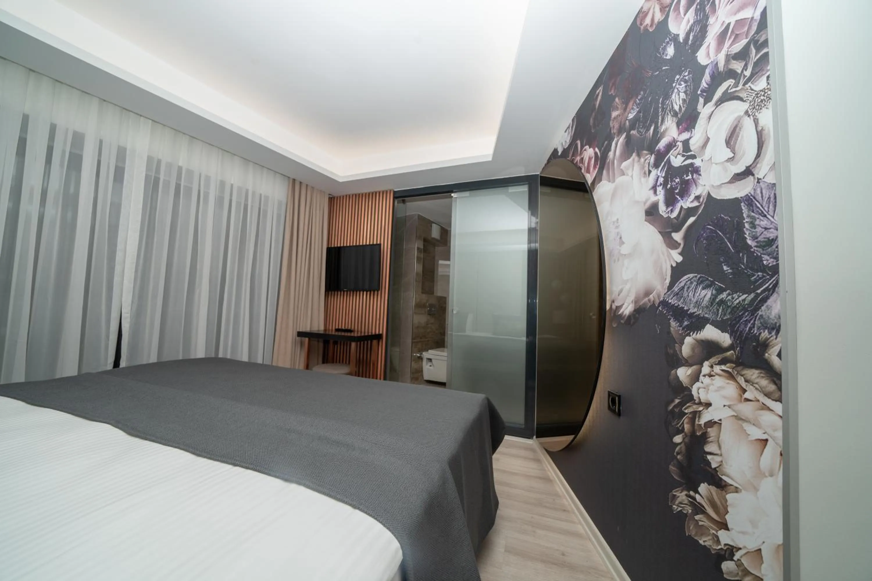 Photo of the whole room, Bed in Fama Karaköy