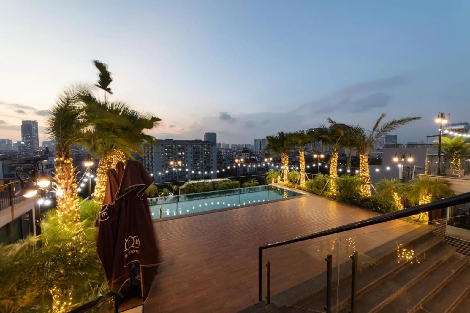 Night in FTE Ba Dinh Hotel