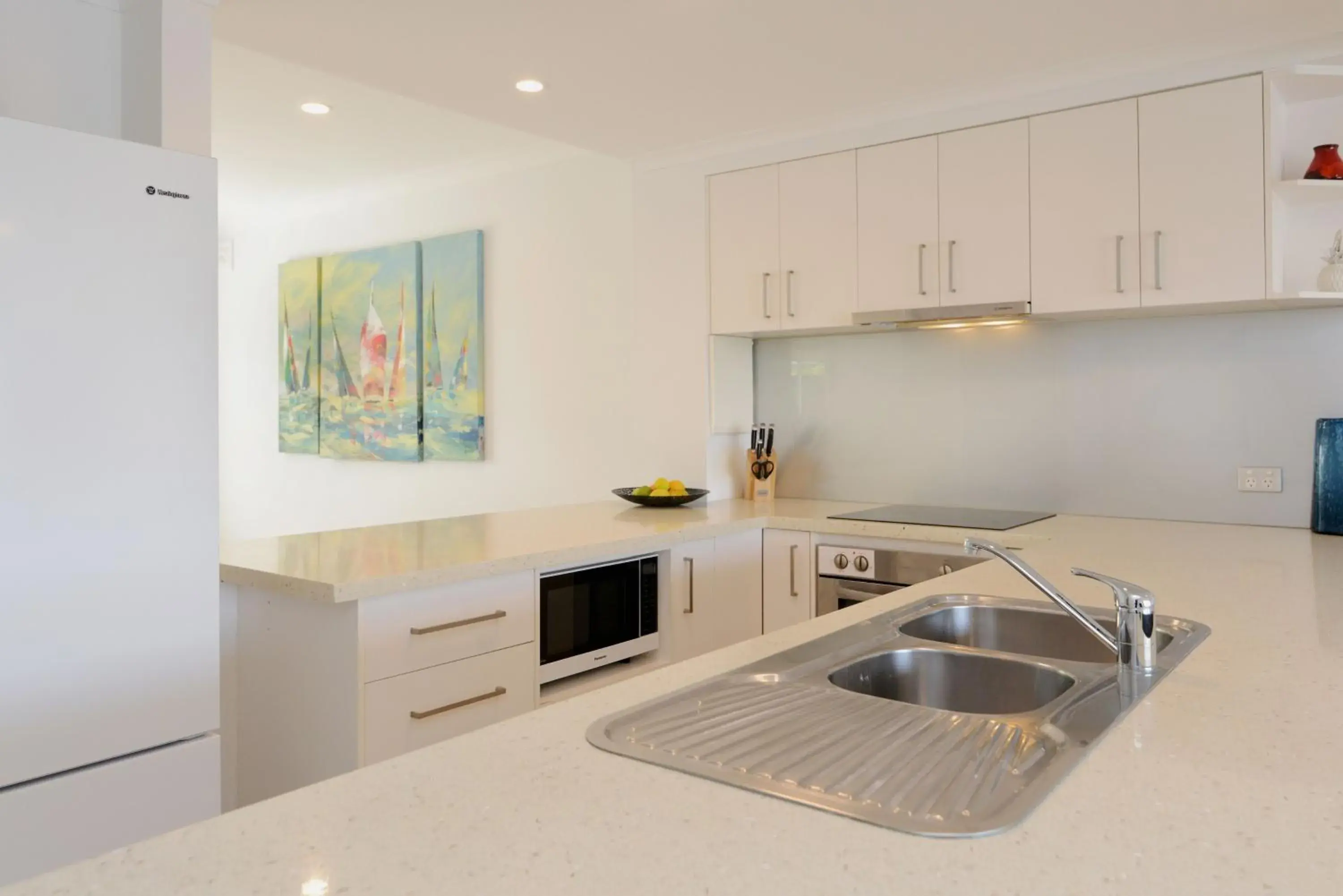 Kitchen/Kitchenette in Noosa Entrance Waterfront Resort