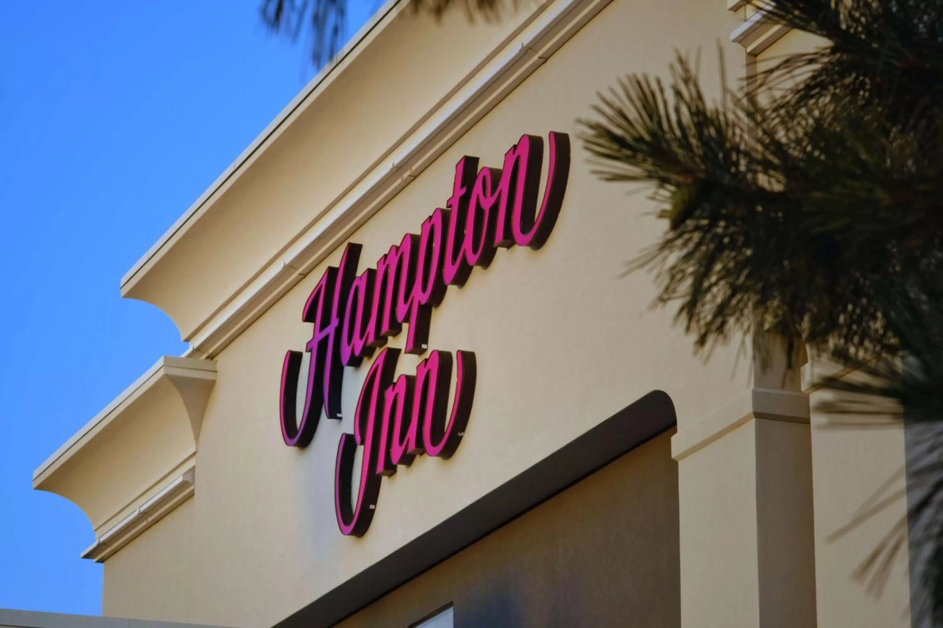 Property building in Hampton Inn Oklahoma City/Yukon