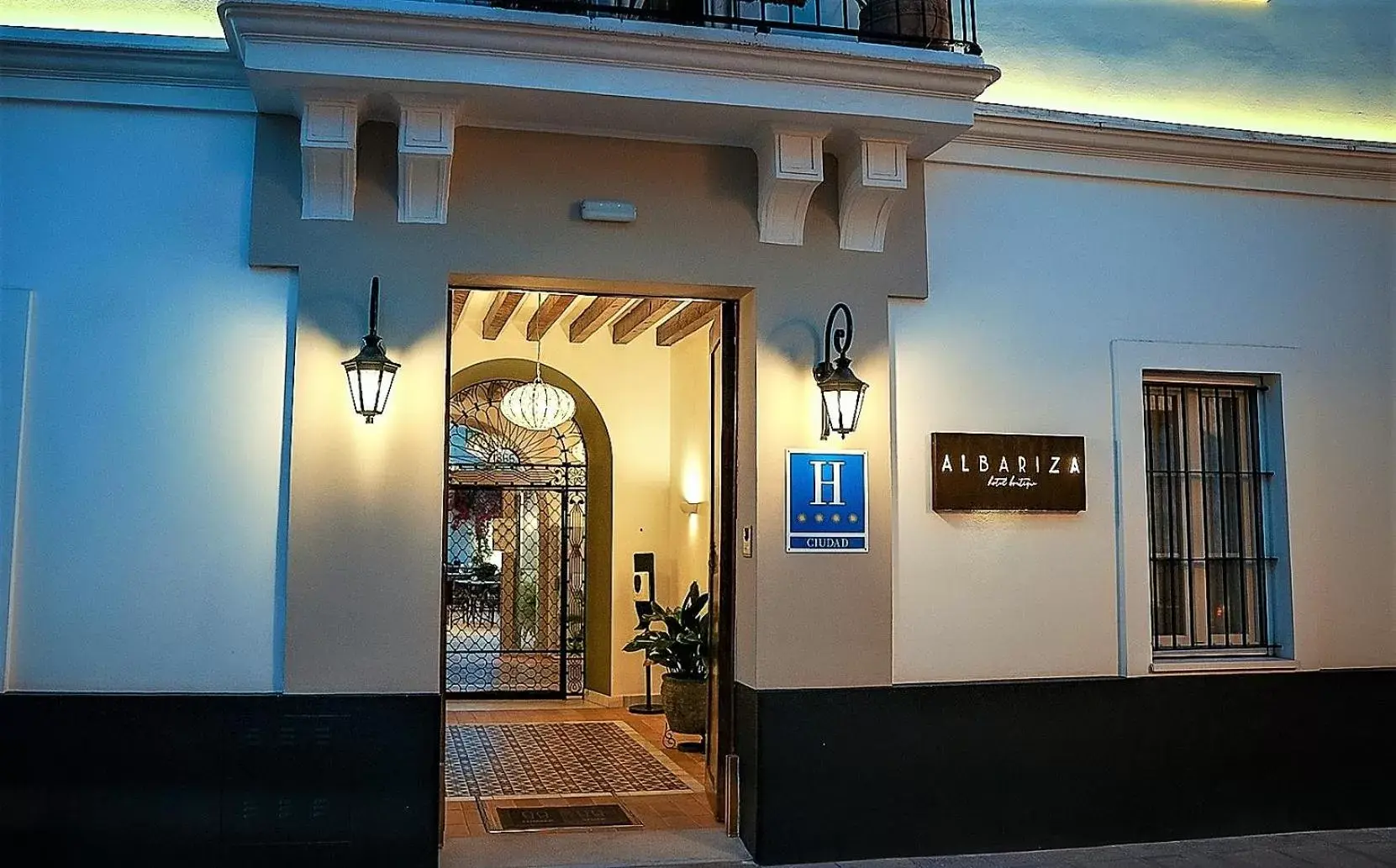 Facade/entrance in Albariza Hotel Boutique