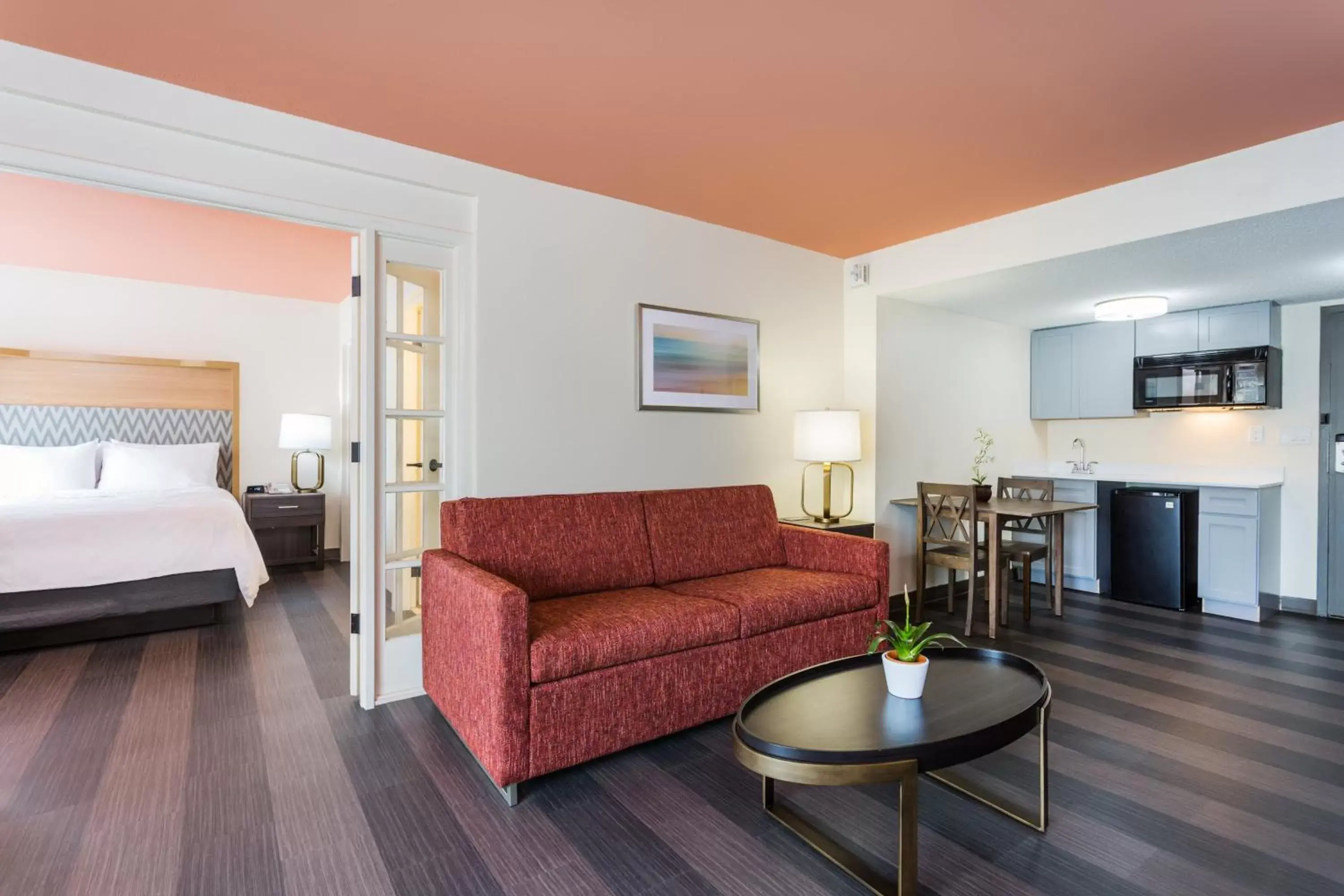 Photo of the whole room, Bed in Holiday Inn Timonium by IHG Photo of the whole room, Bed in Holiday Inn Timonium by IHG