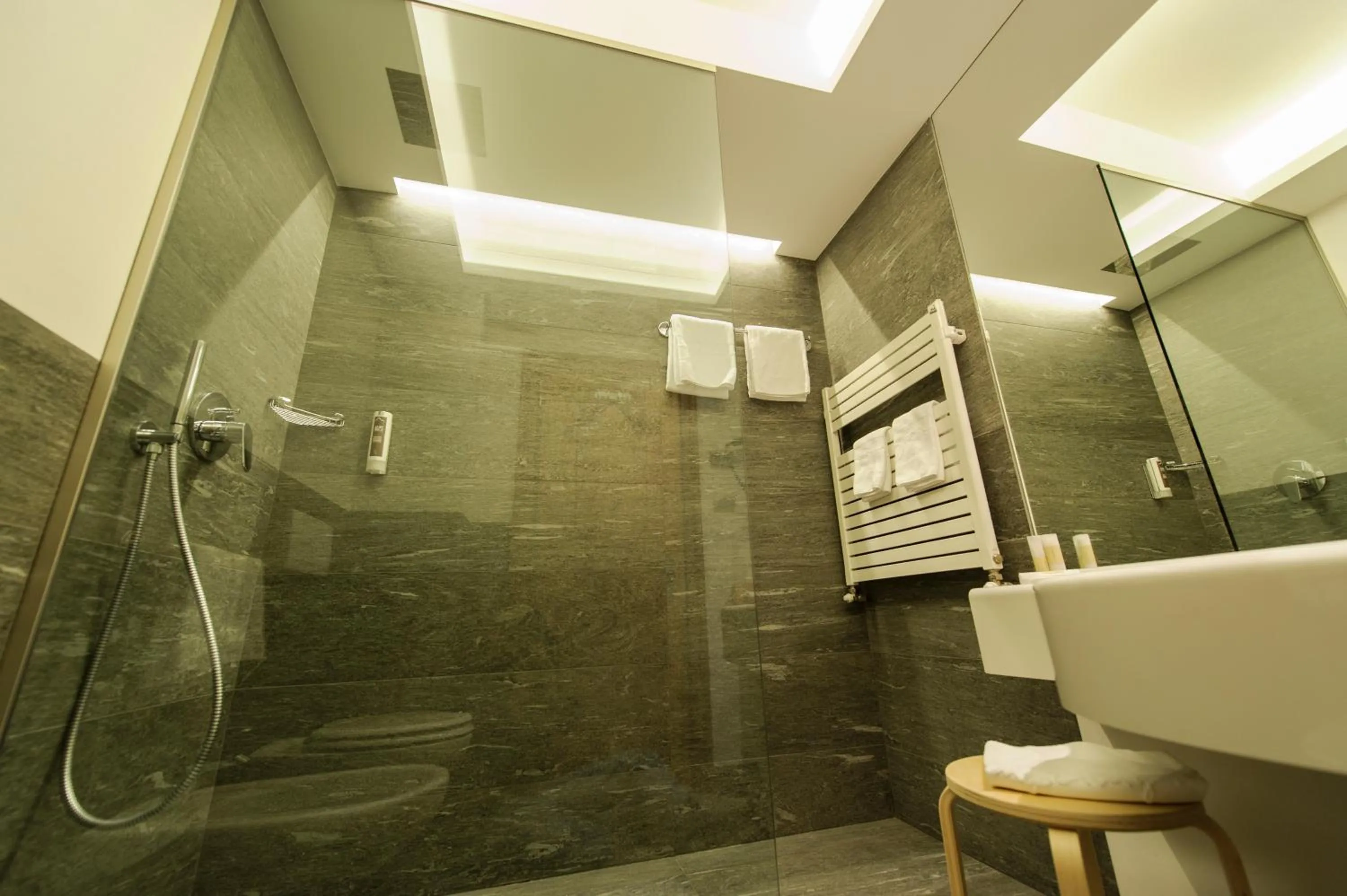 Shower in Hotel Concordia