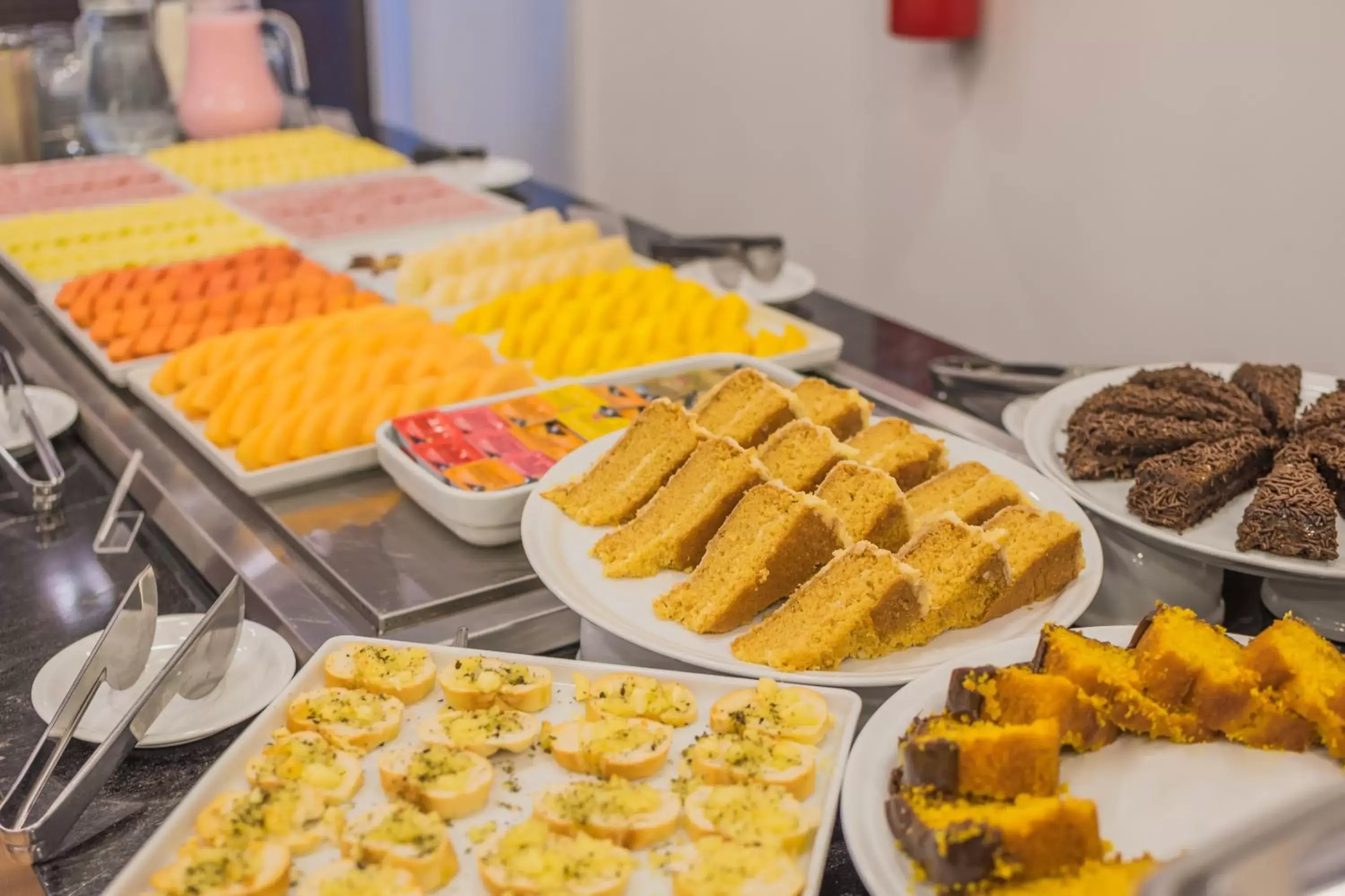 Buffet breakfast in Bristol Guararapes Fortaleza Centro de Eventos