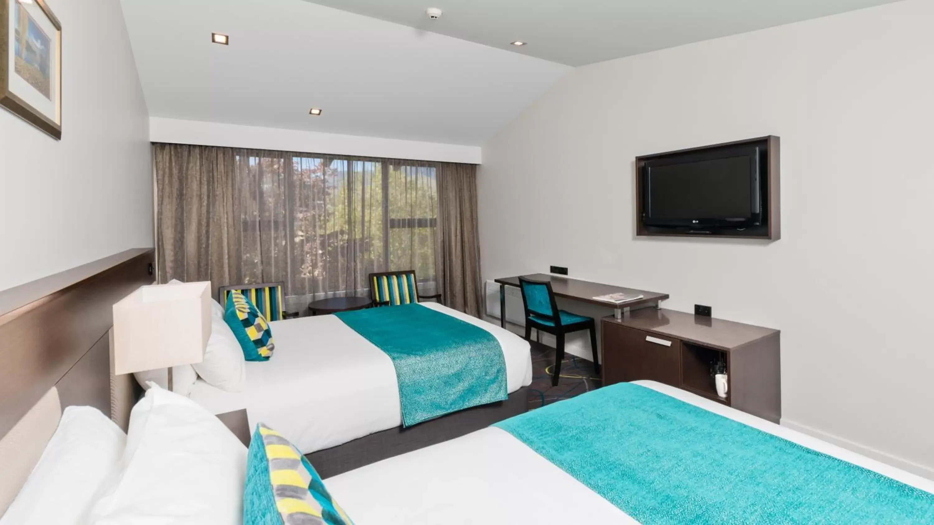 Bed in Copthorne Hotel & Resort Lakefront Queenstown