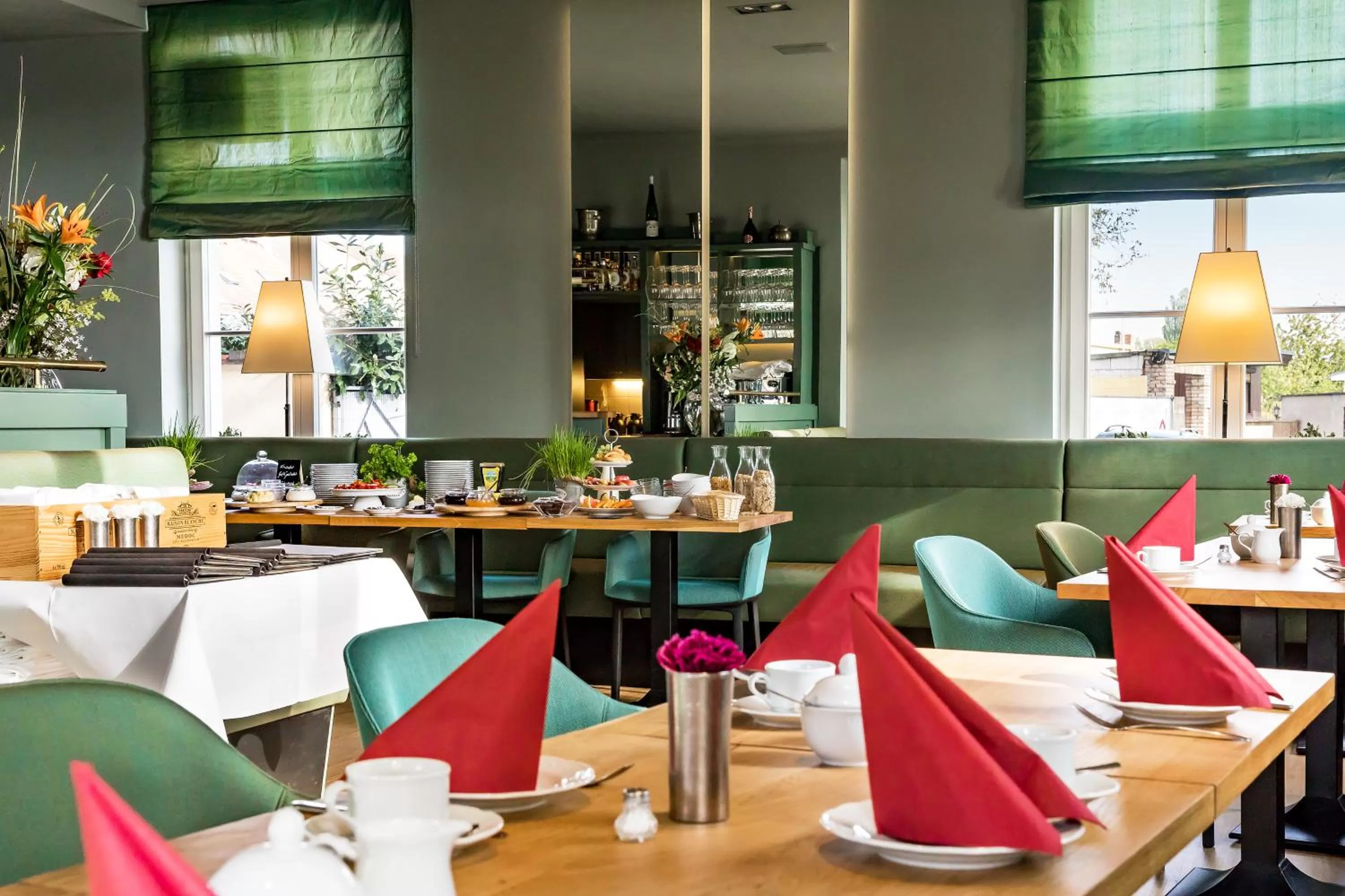 Buffet breakfast in Hotel Prinz Heinrich