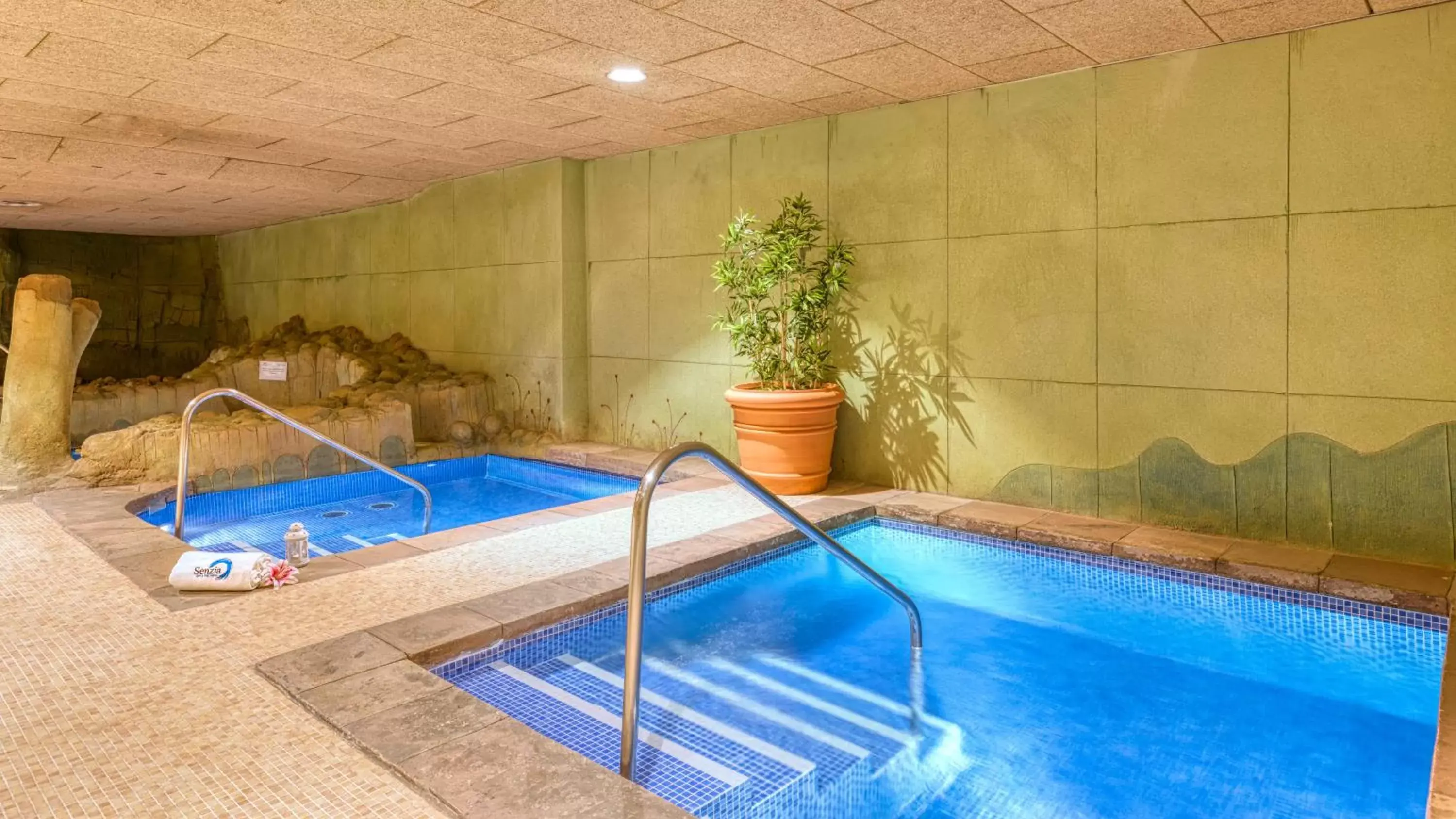 Spa and wellness centre/facilities, Swimming Pool in Senator Granada Spa Hotel
