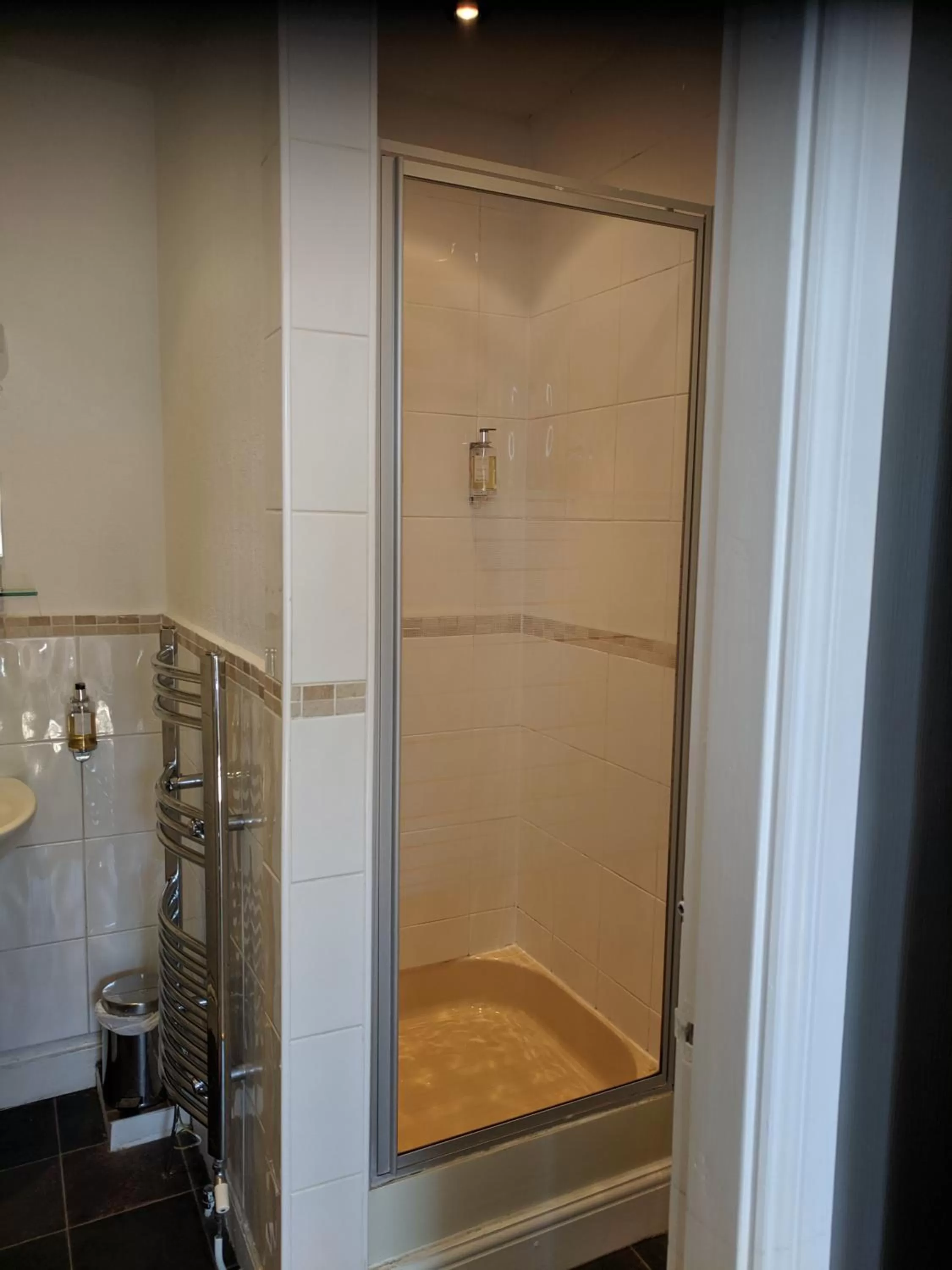 Bathroom in 1 Park Road