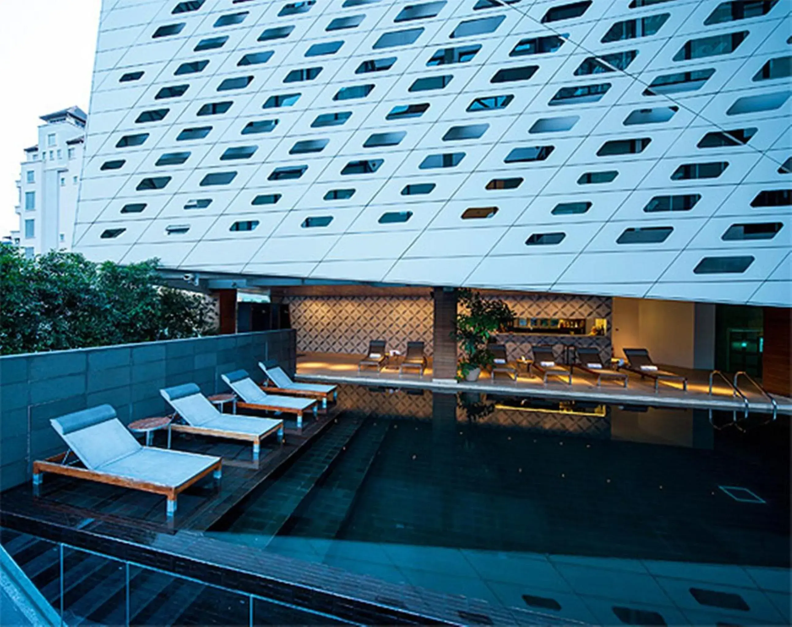 Facade/entrance, Swimming Pool in LiT BANGKOK Hotel - SHA Extra Plus