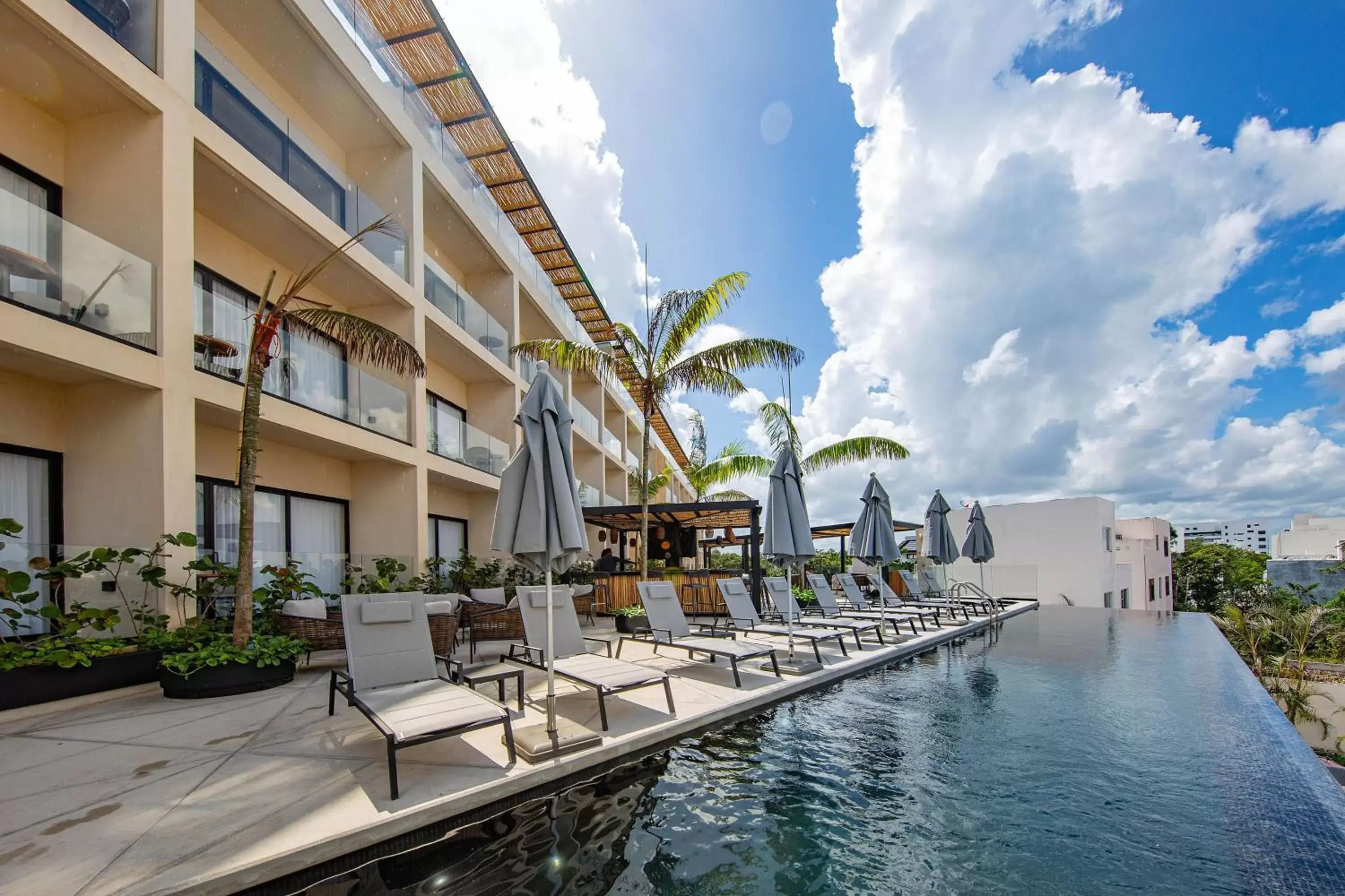 Property building, Swimming Pool in Hive Cancun by G Hotels