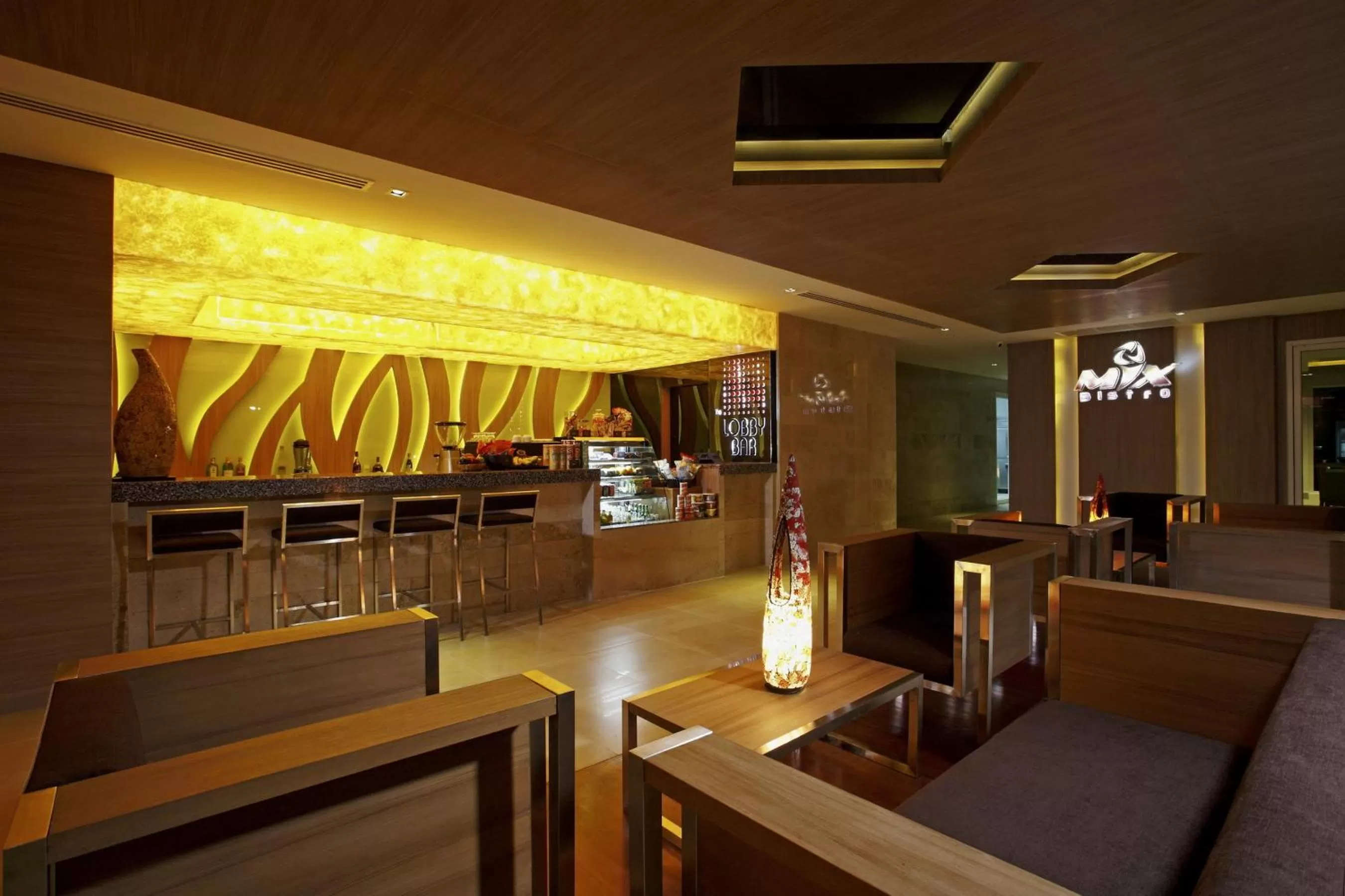 Lounge or bar in Centara Pattaya Hotel