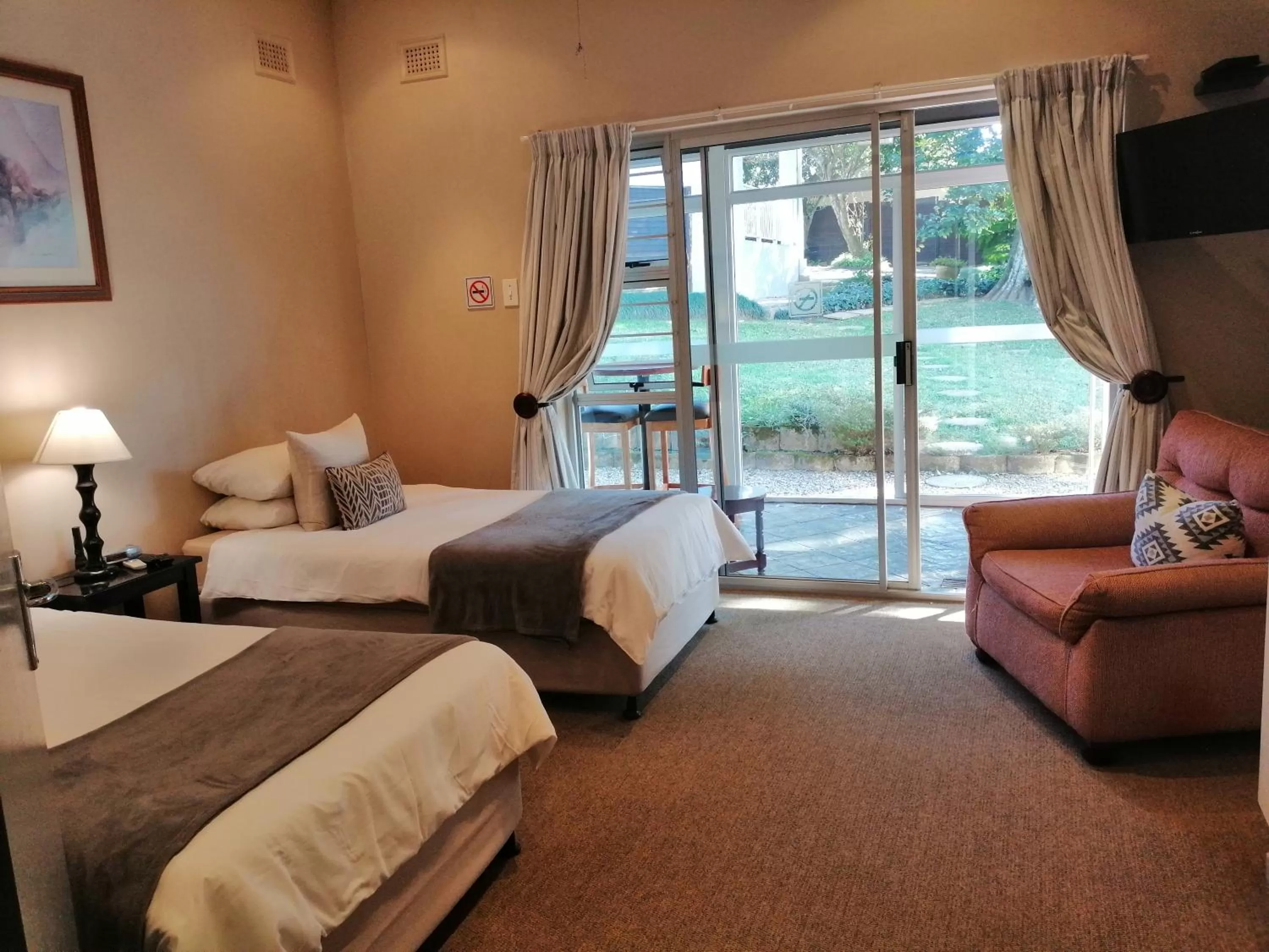 Photo of the whole room, Bed in Dunranch House