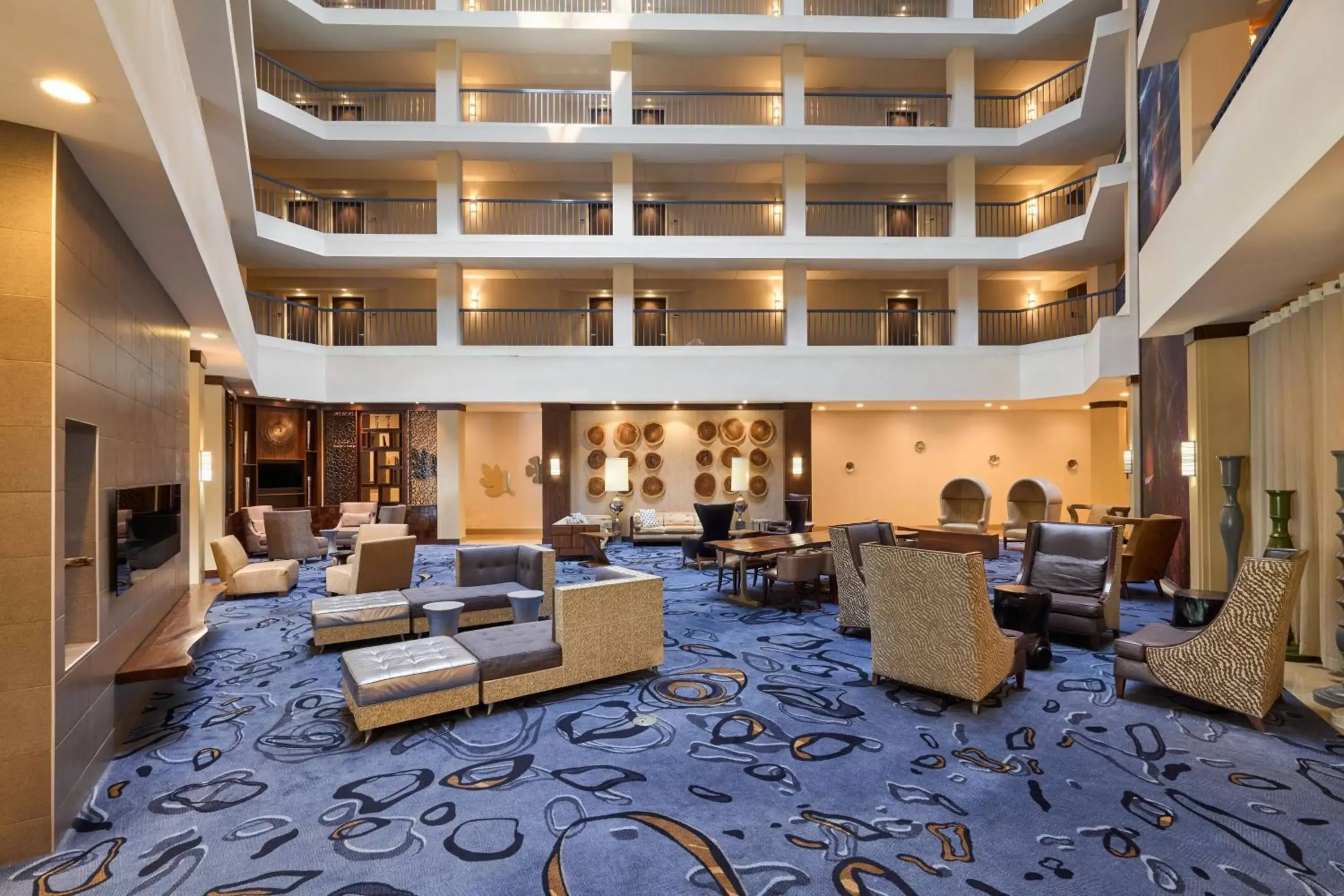 Lobby or reception, Seating Area in Delta Hotel Philadelphia Airport