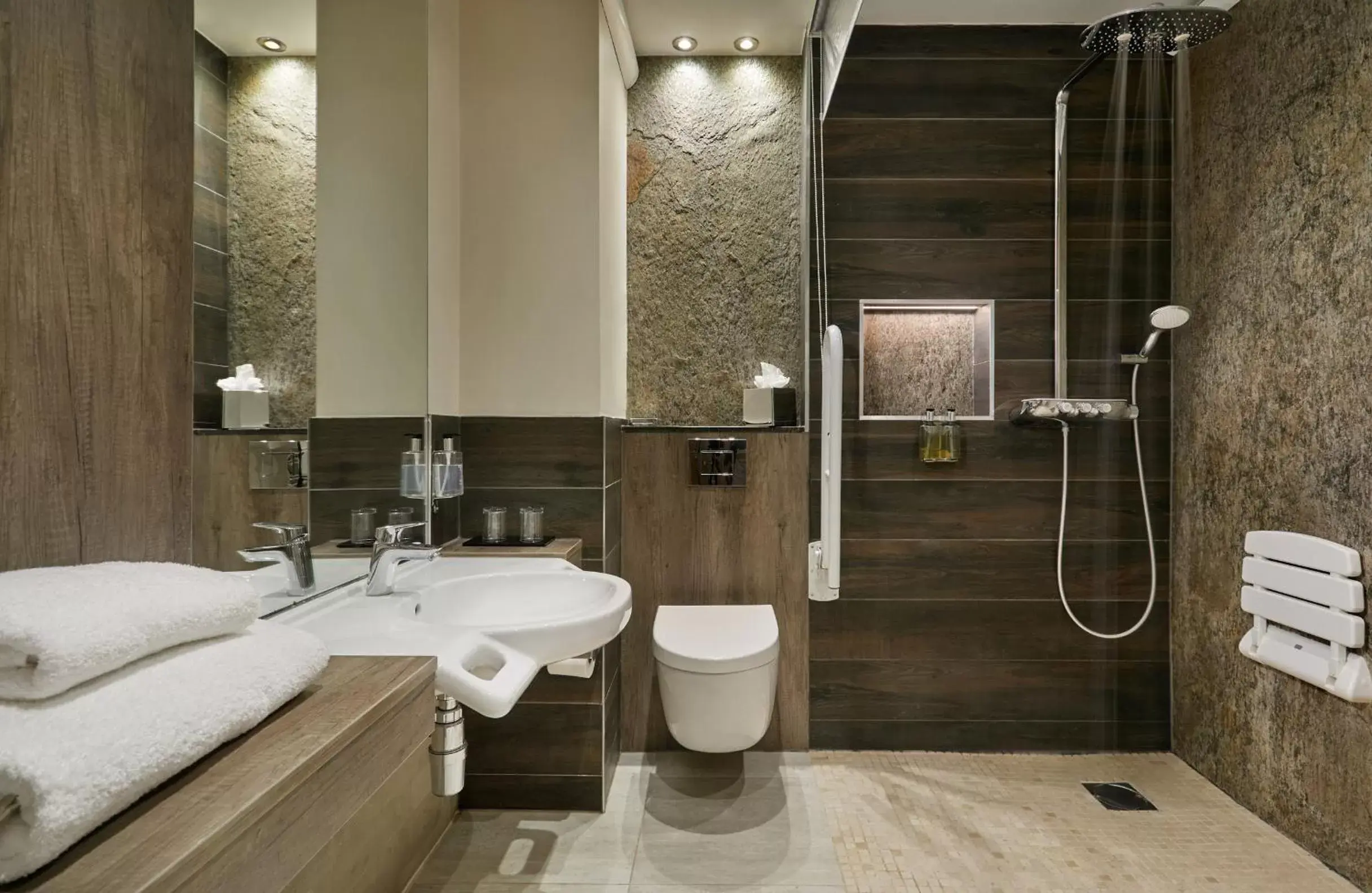 Bathroom in Lion Quays Resort