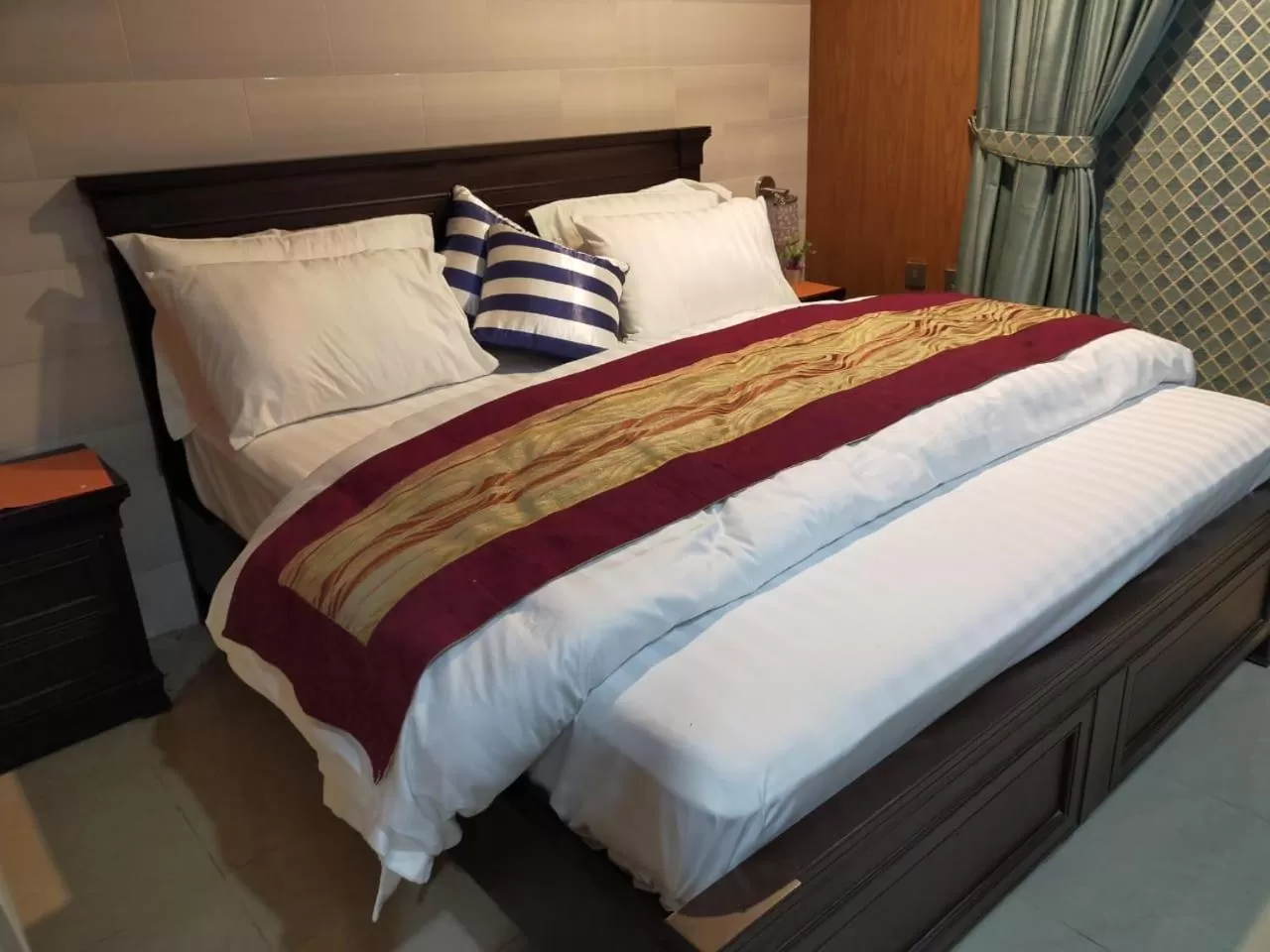 Photo of the whole room, Bed in Shagufta Hotel Murree