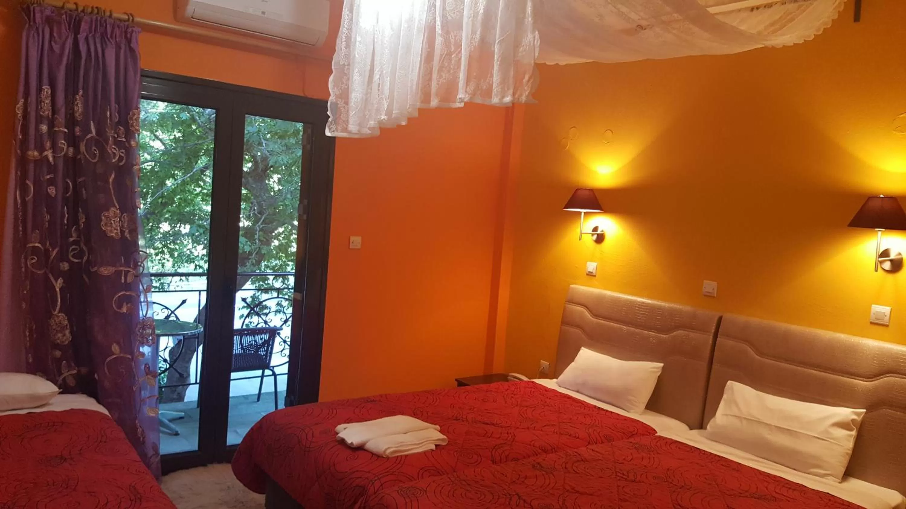 Street view, Bed in Hani Zemenou