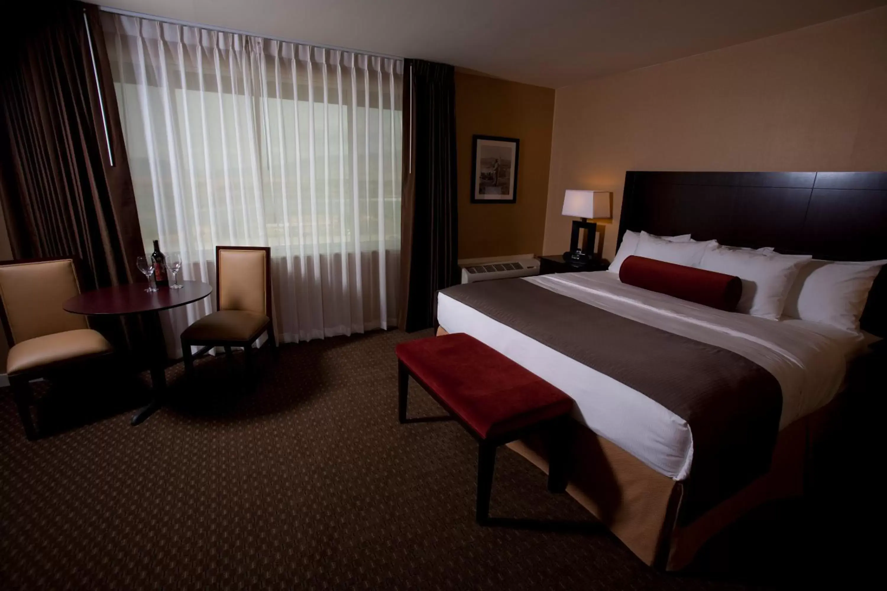 Photo of the whole room, Bed in Celilo Inn Photo of the whole room, Bed in Celilo Inn