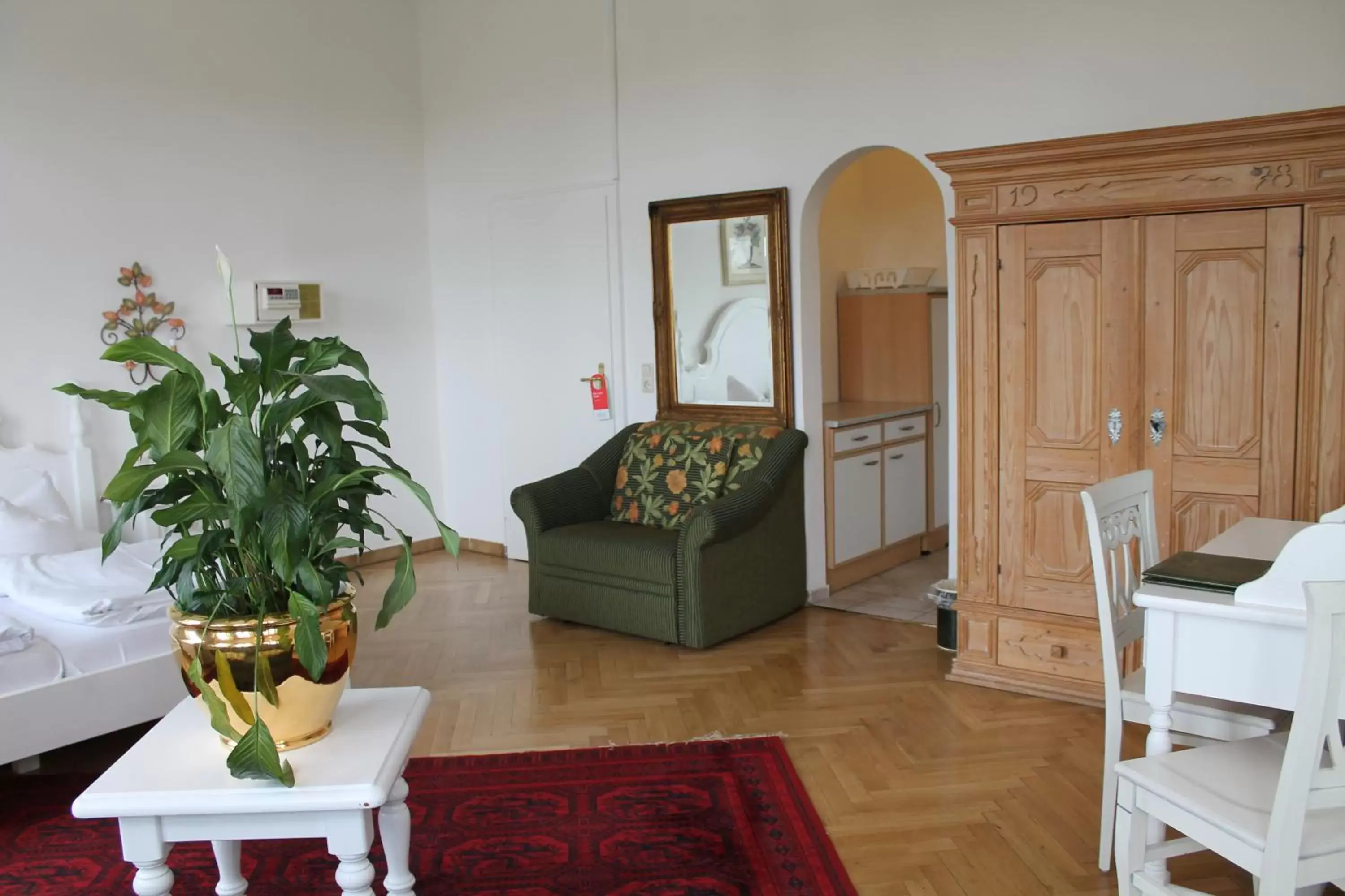 Photo of the whole room, Seating Area in Hotel Seibel