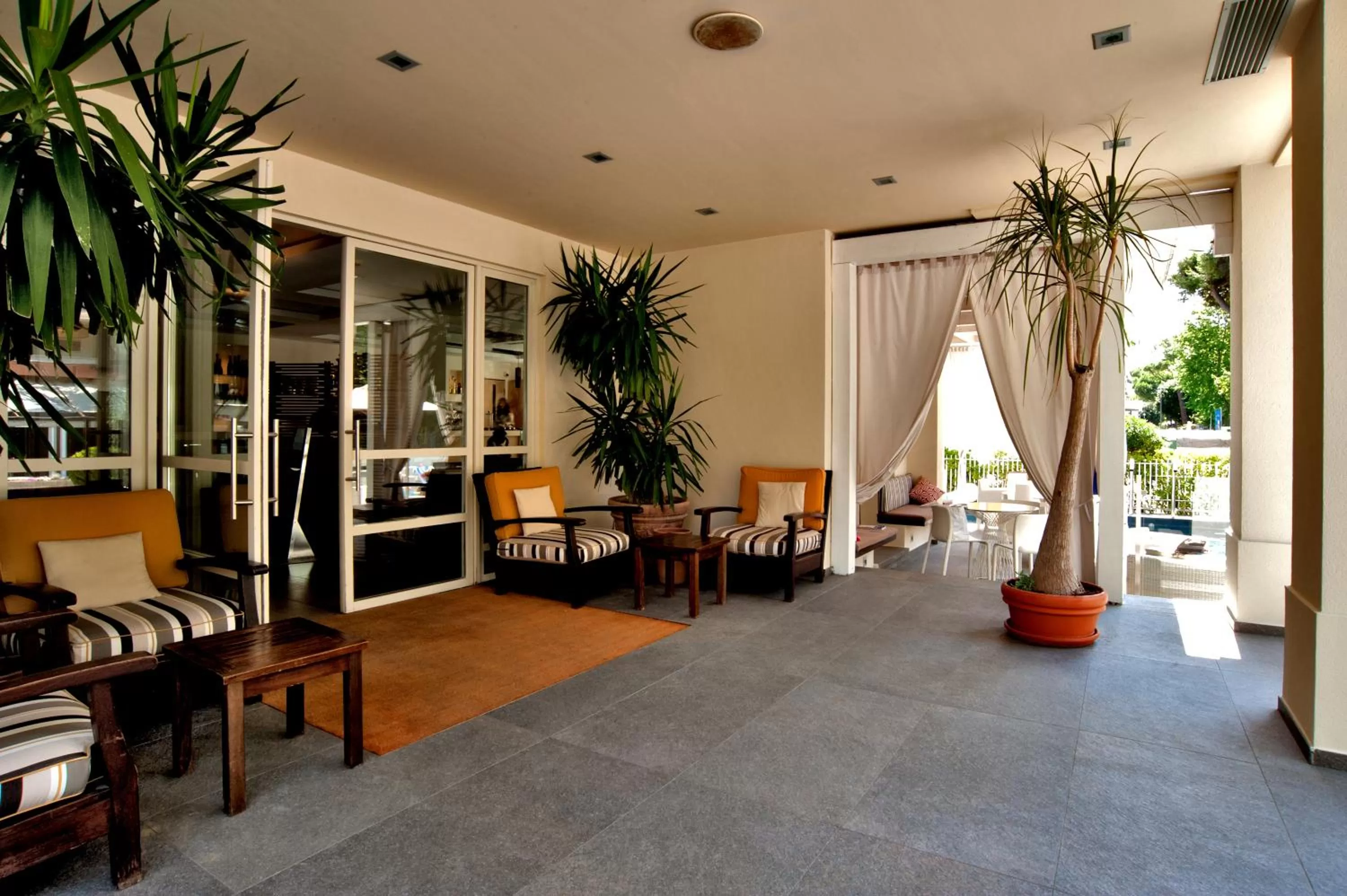 Facade/entrance in Le Rose Spa Hotel