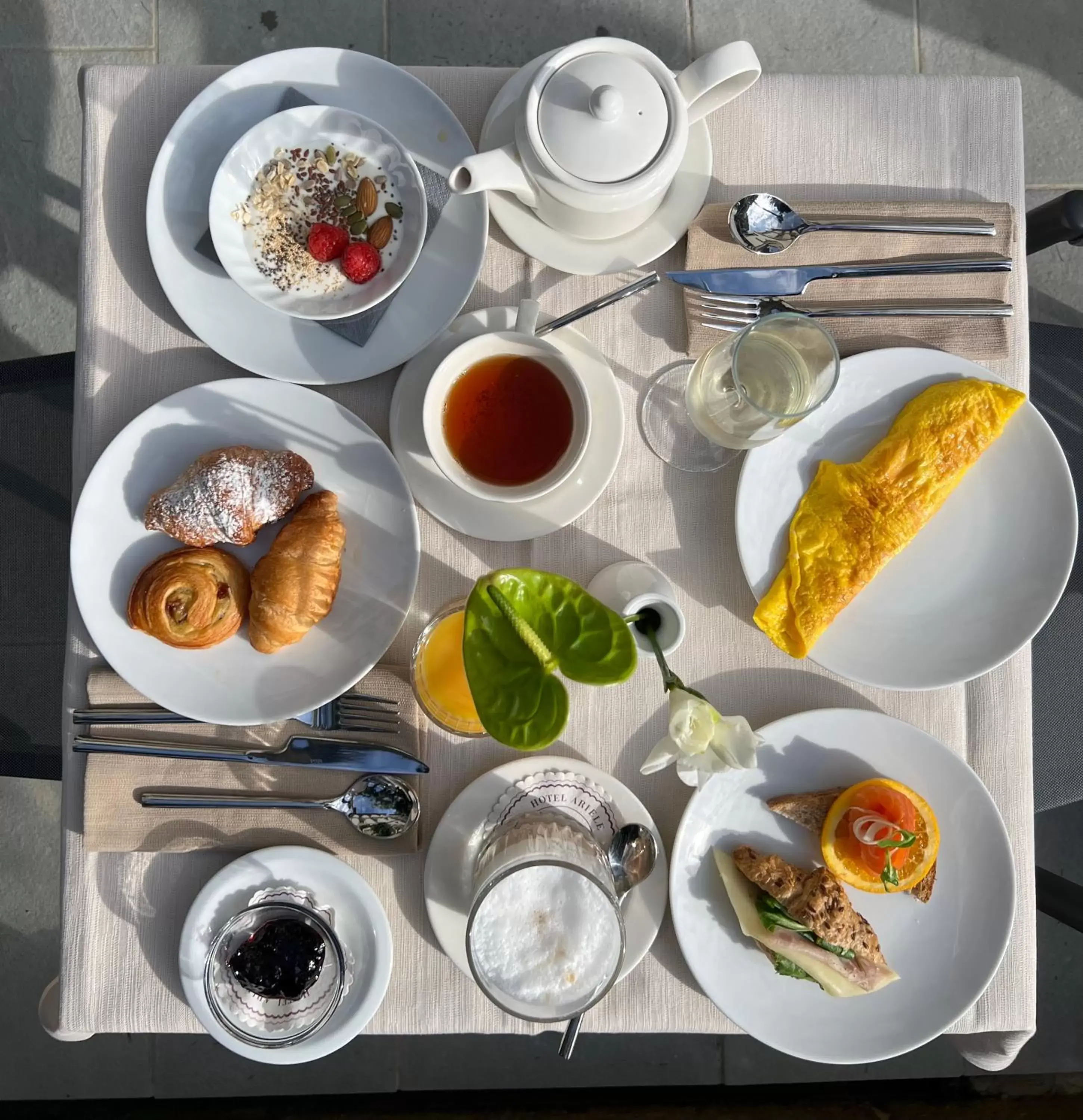 Breakfast in Hotel Ariele