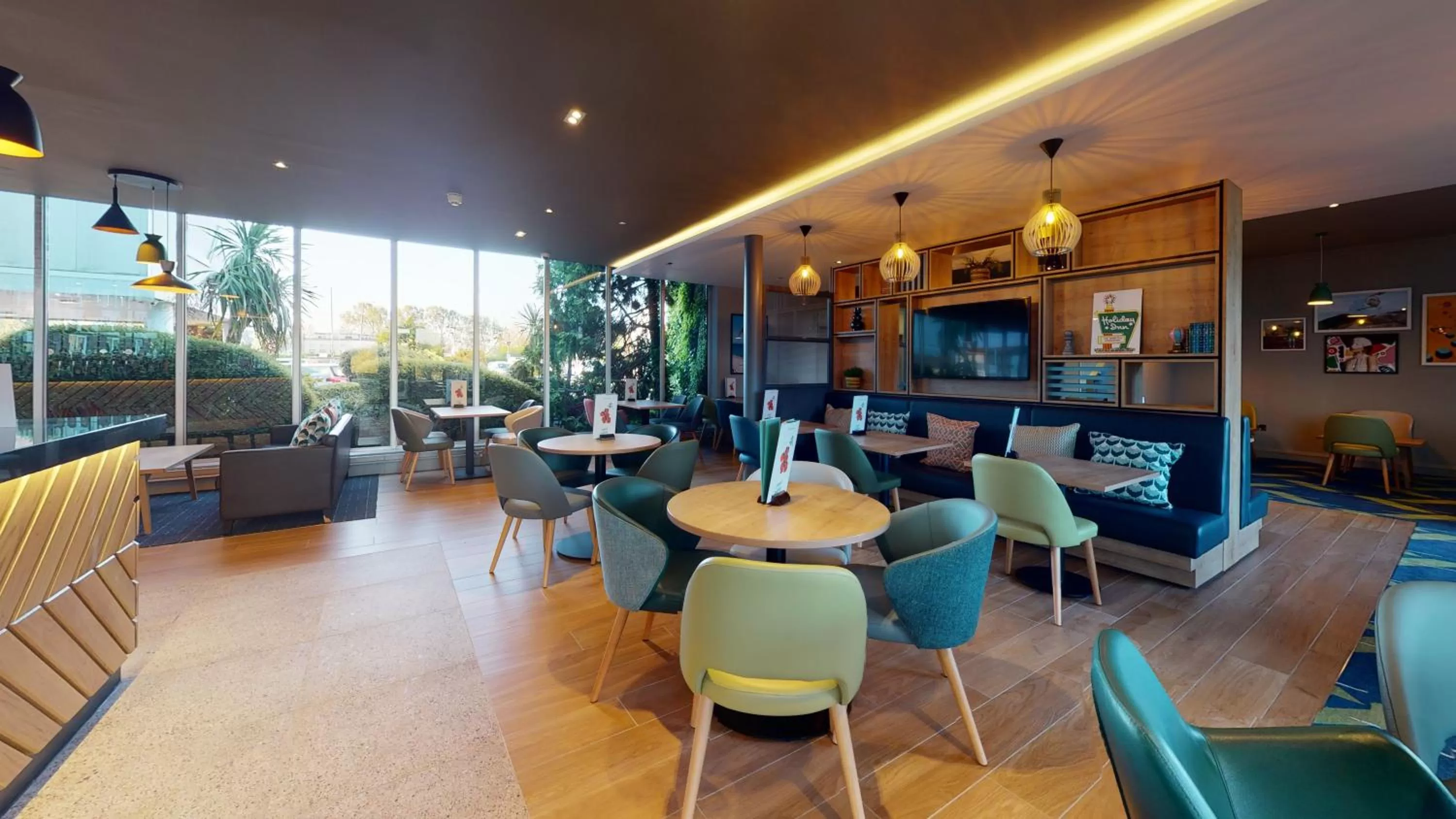 Restaurant/places to eat in Holiday Inn Basildon by IHG