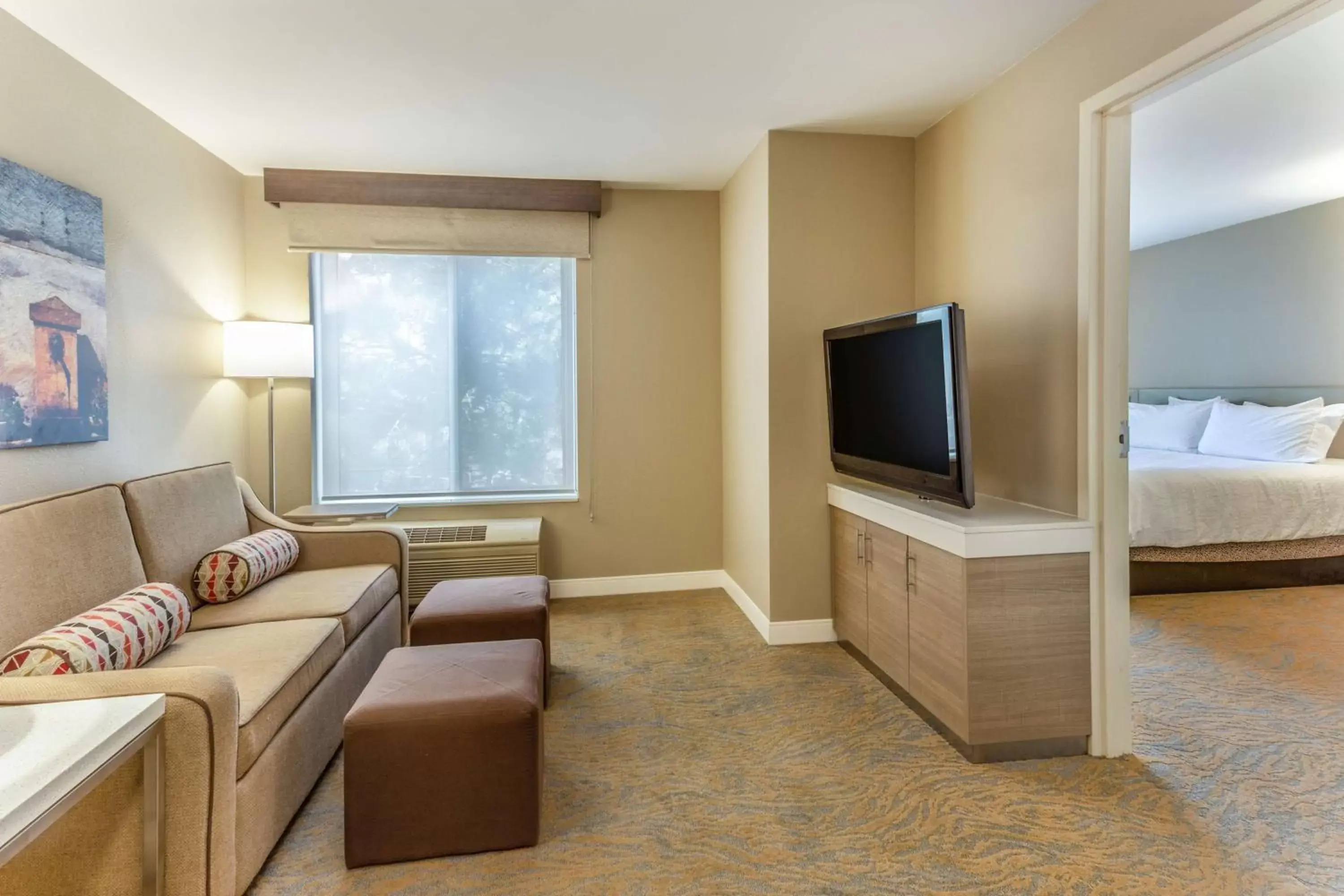 Bedroom, Seating Area in Hilton Garden Inn Saint Charles