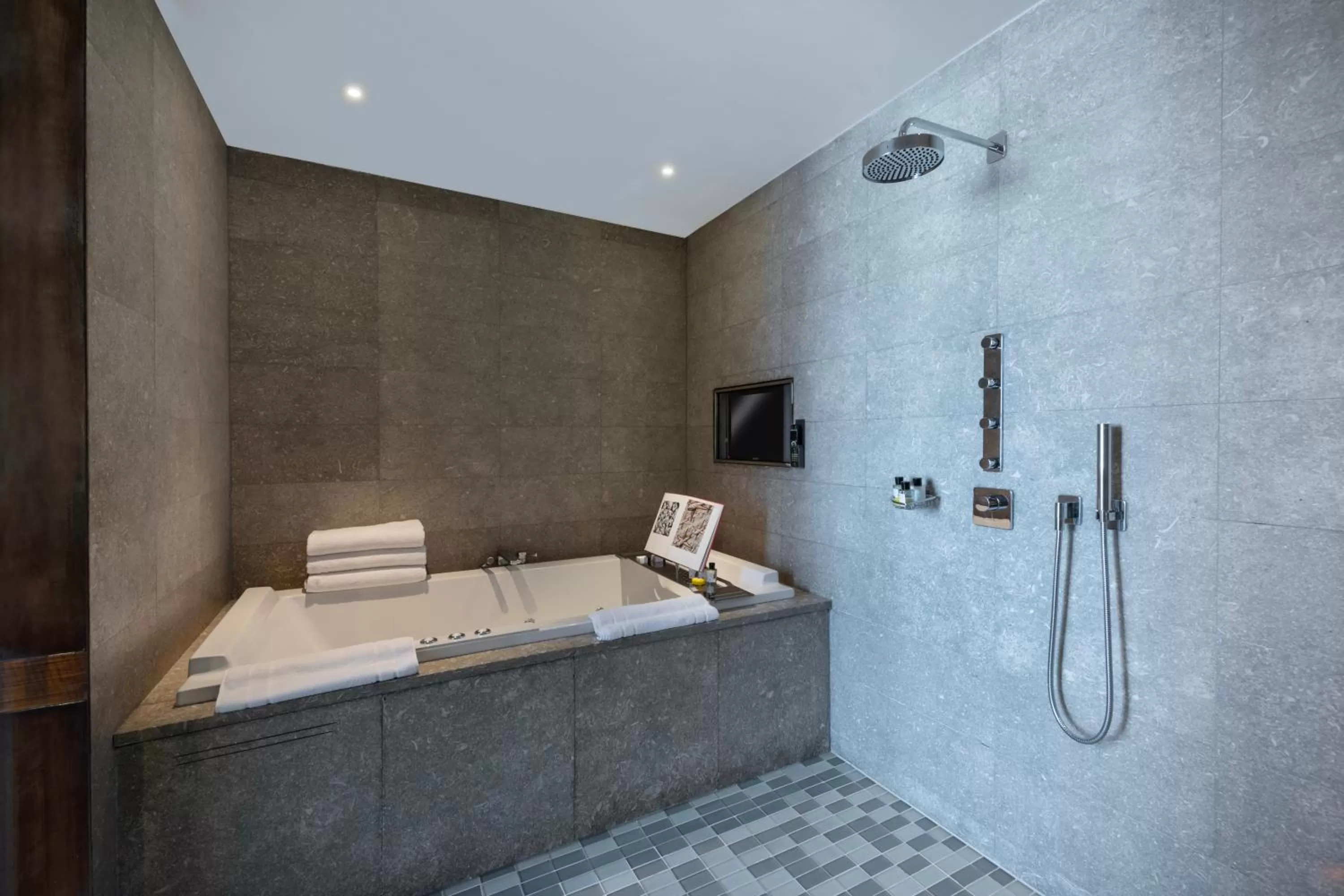 Shower in Park Hyatt Istanbul - Macka Palas