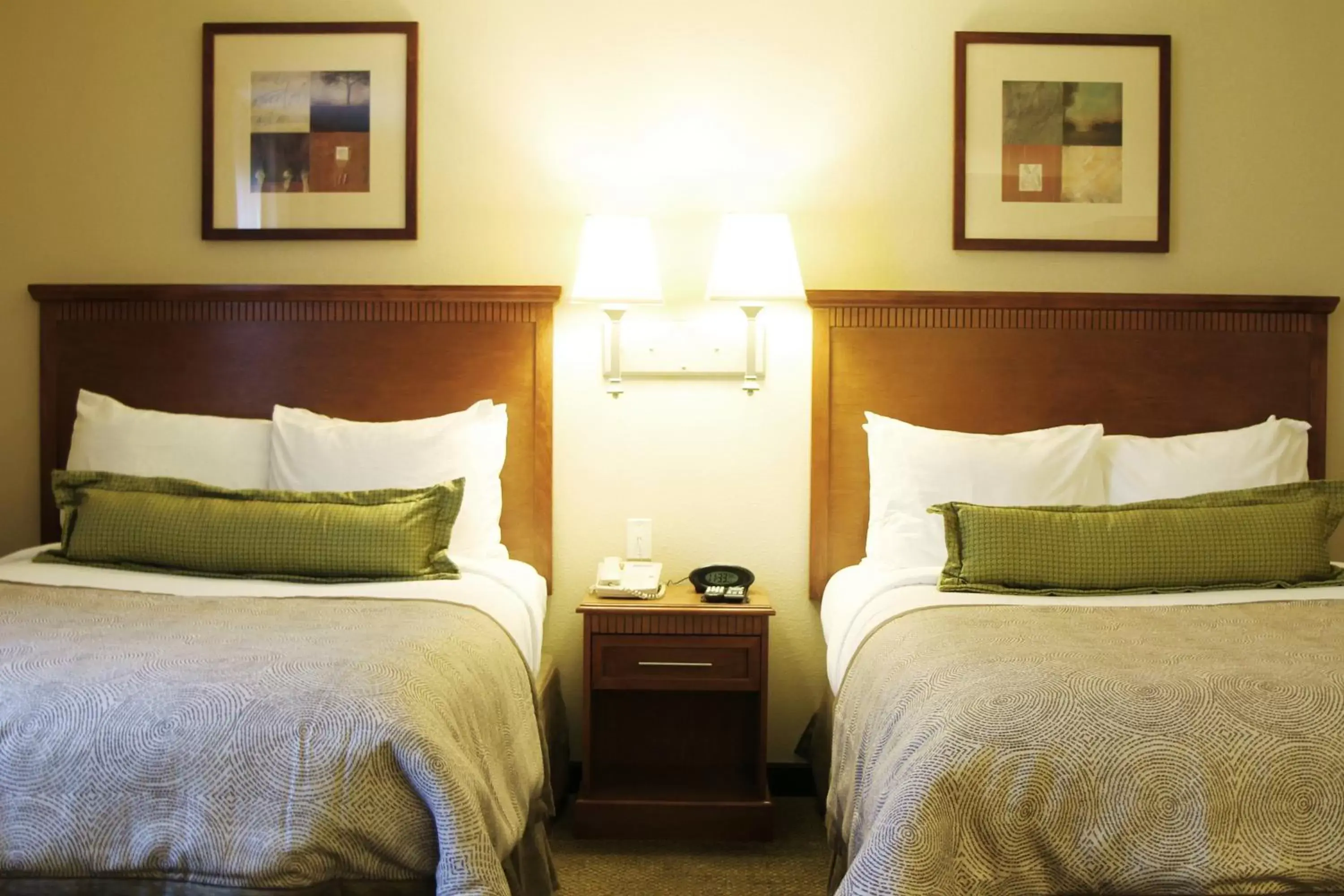 Photo of the whole room, Bed in Candlewood Suites Lake Charles-Sulphur, an IHG Hotel