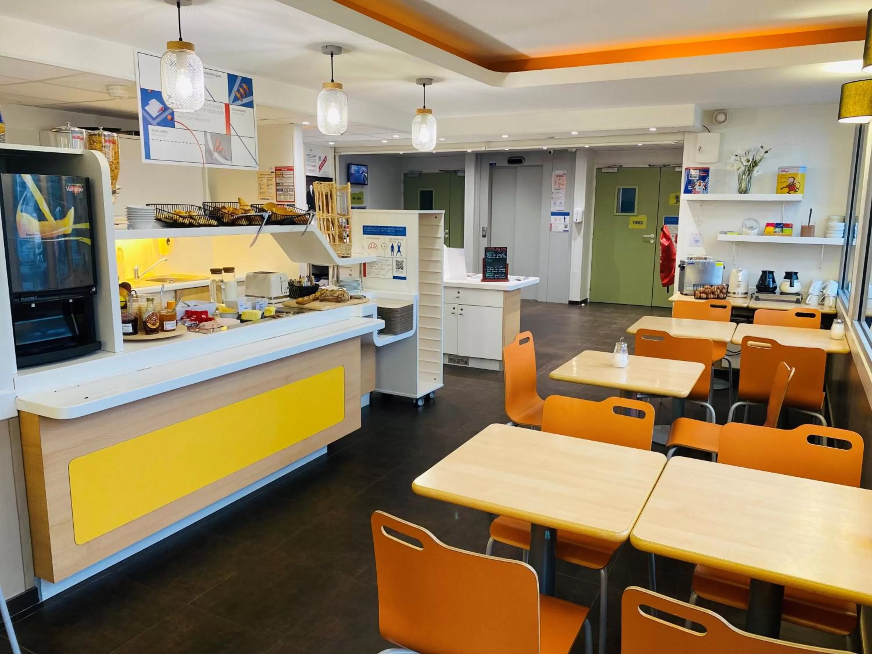 Food and drinks in ibis budget Noyon