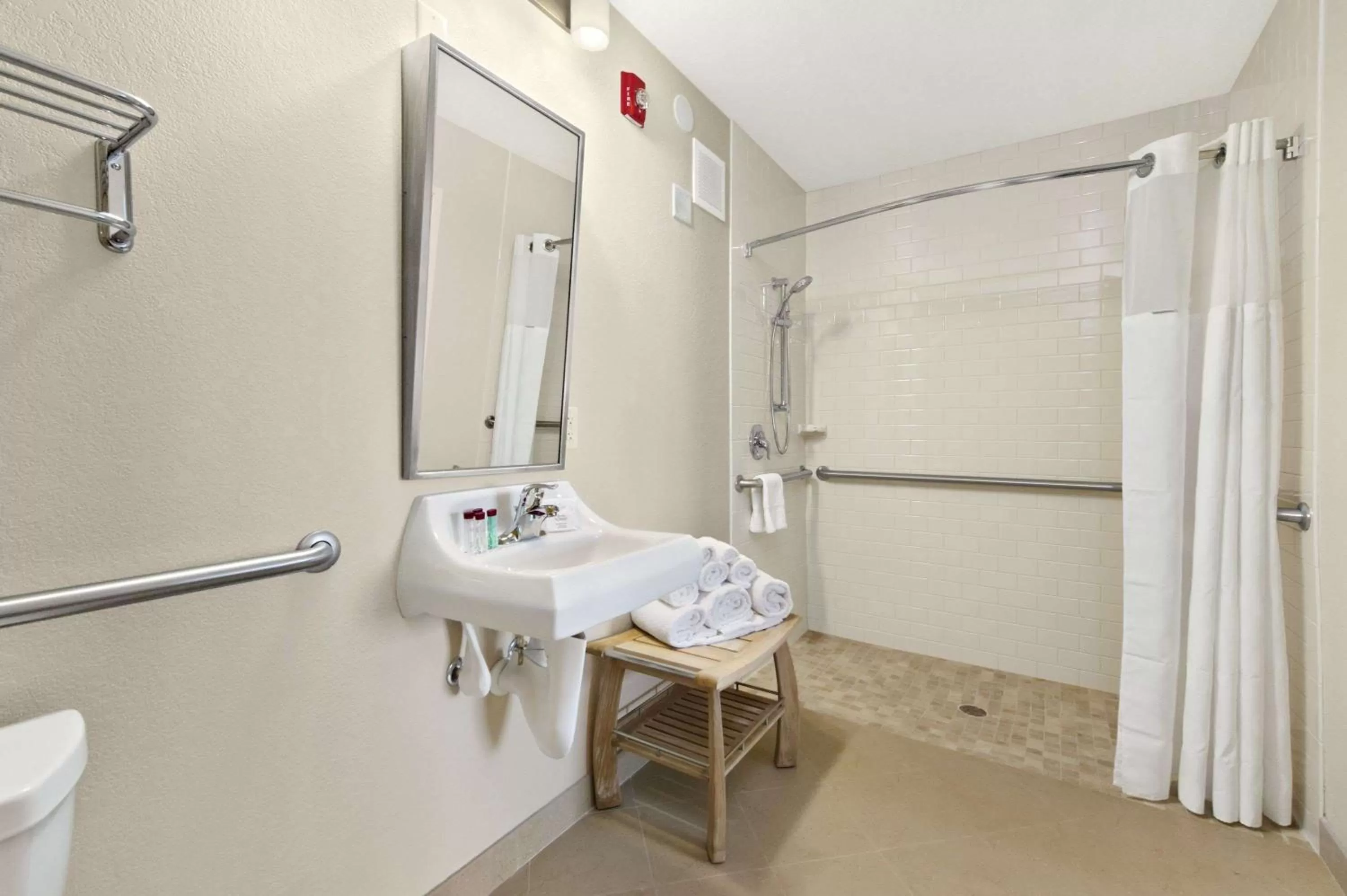 One-Bedroom King Suite - Mobility Access/Non-Smoking  in Ramada by Wyndham Venice Hotel Venezia