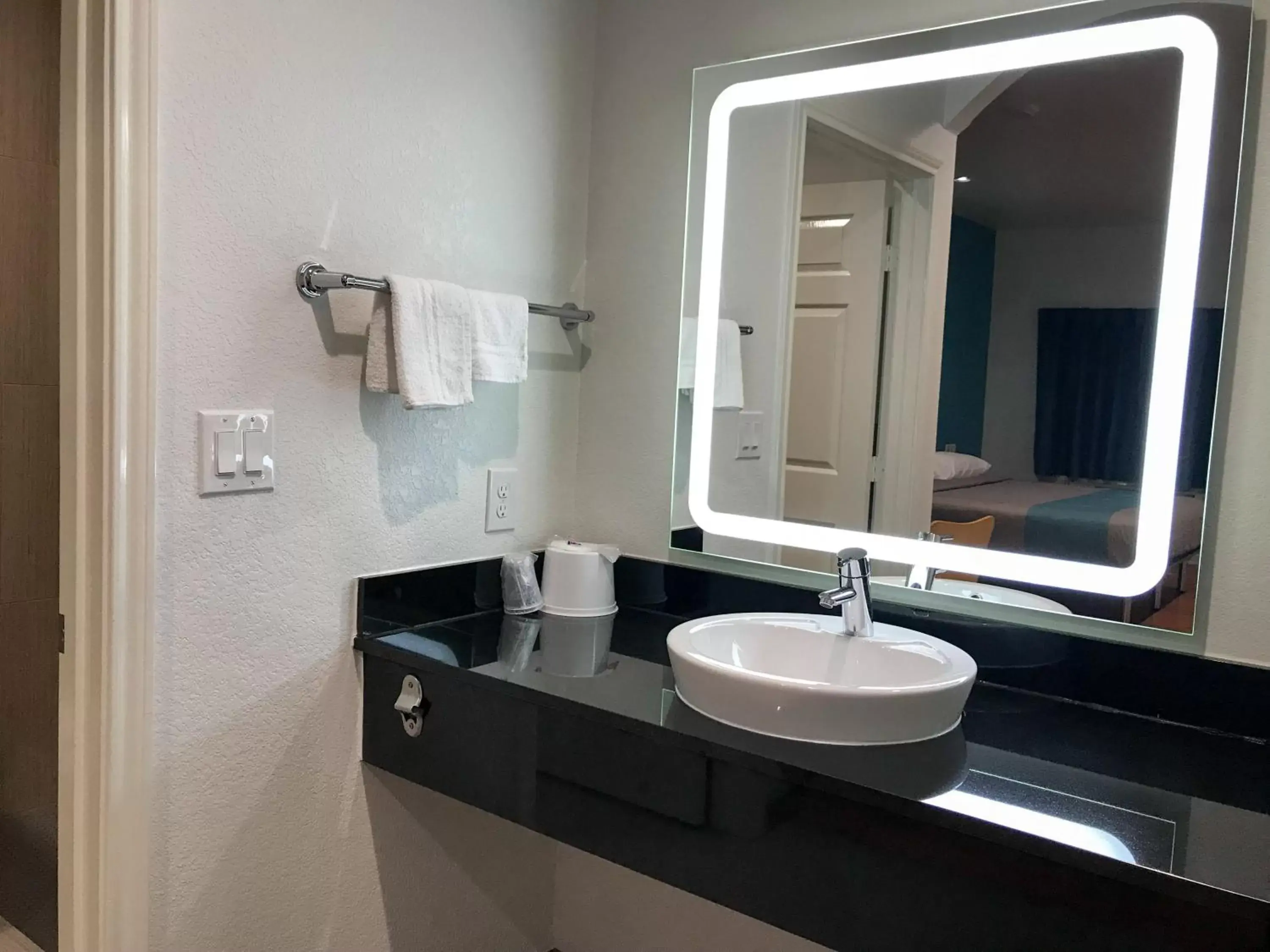 Bathroom in Motel 6-Houston, TX - North