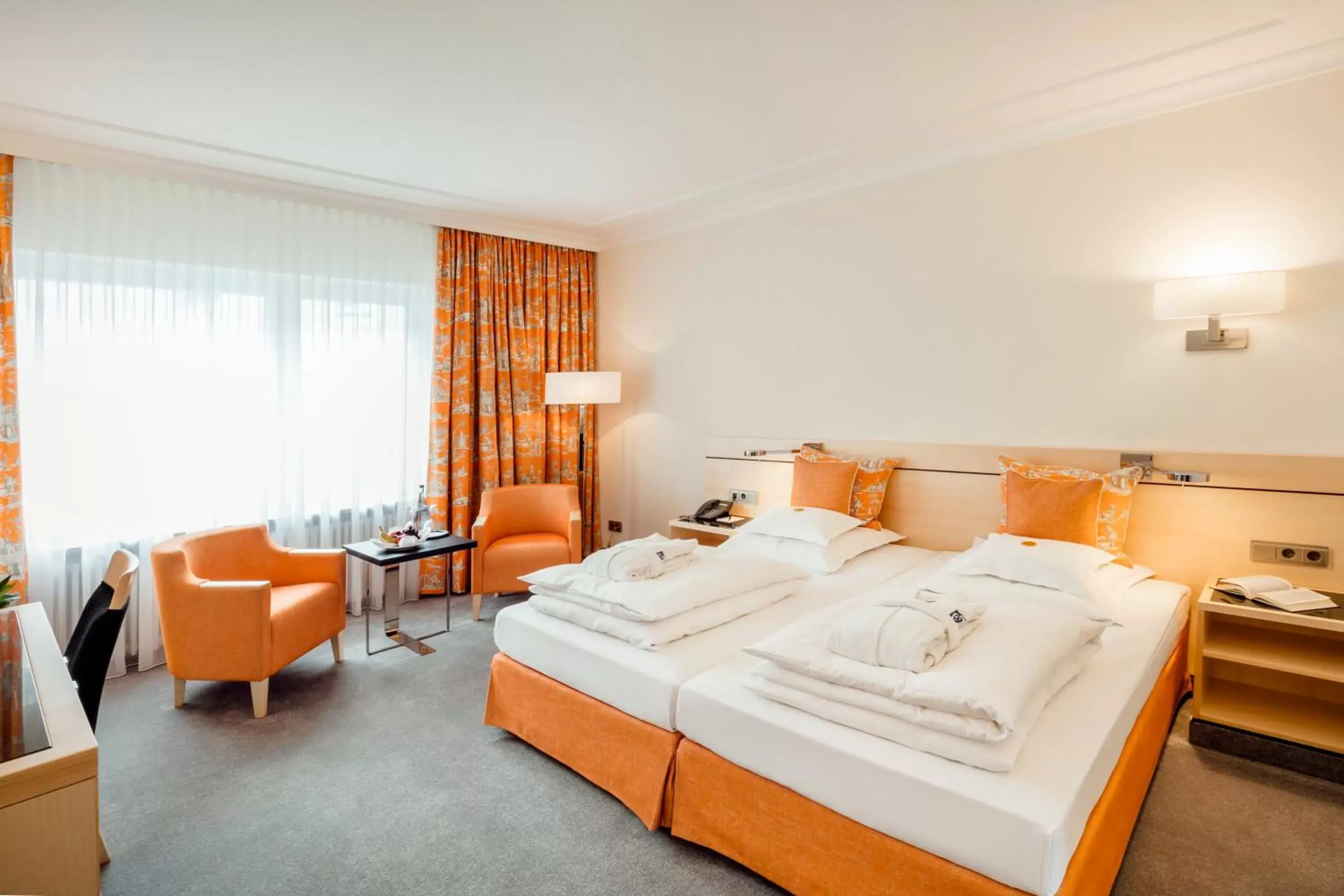 Photo of the whole room, Bed in Hotel Bayerischer Hof Photo of the whole room, Bed in Hotel Bayerischer Hof