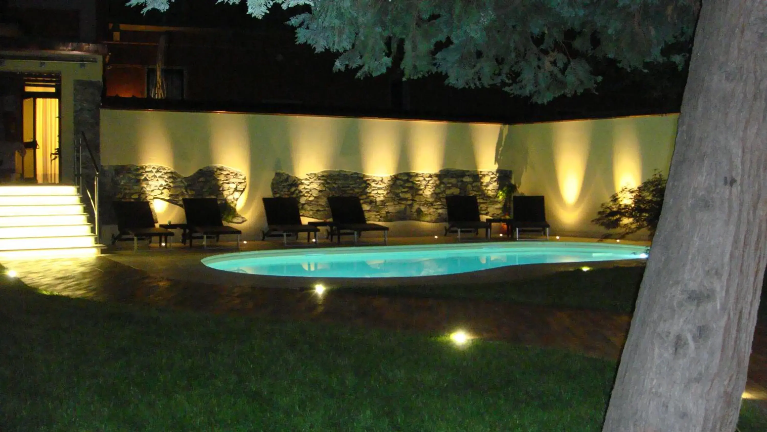 Night, Swimming Pool in Albergo Corona