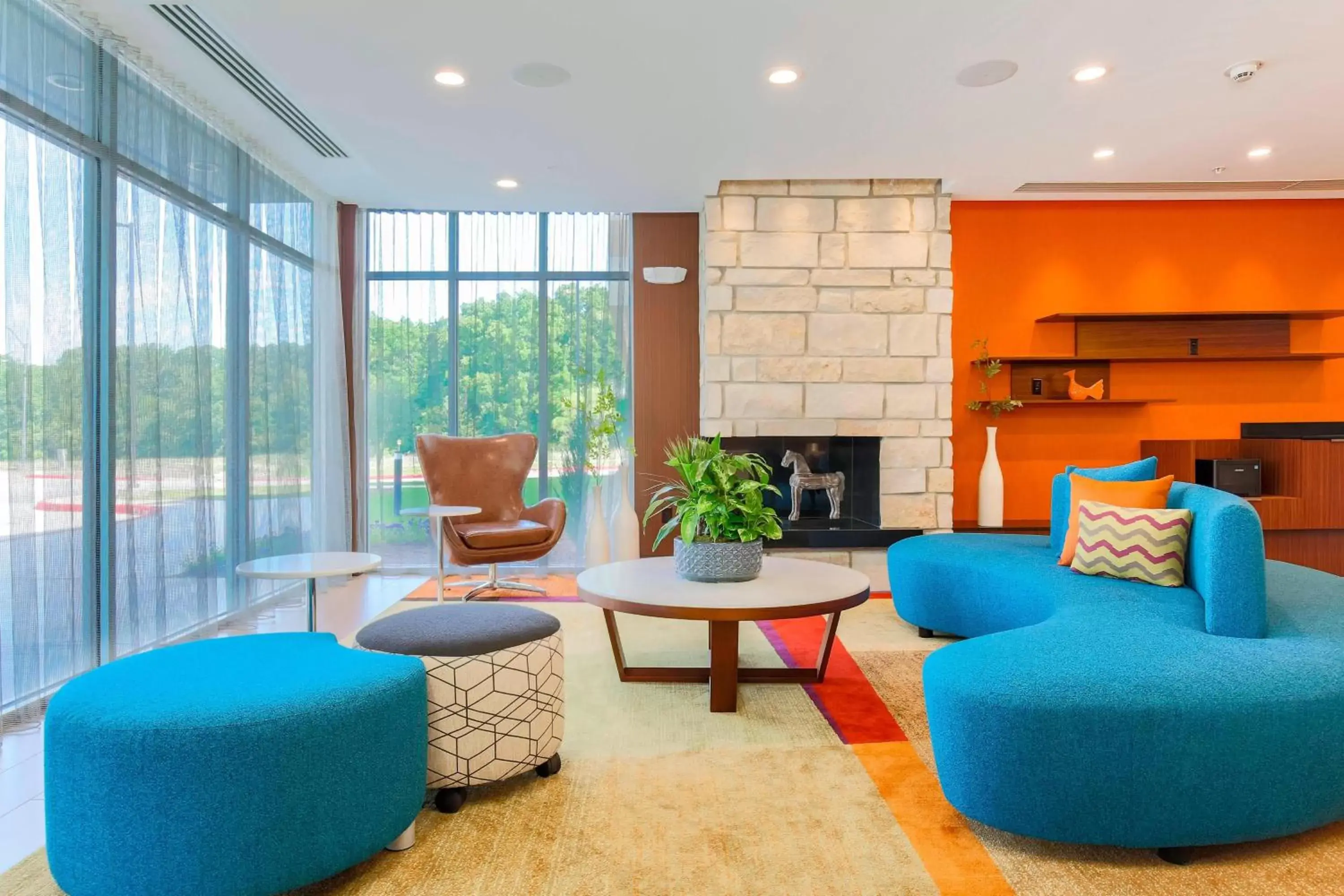 Lobby or reception, Seating Area in Fairfield Inn & Suites by Marriott Decatur at Decatur Conference Center