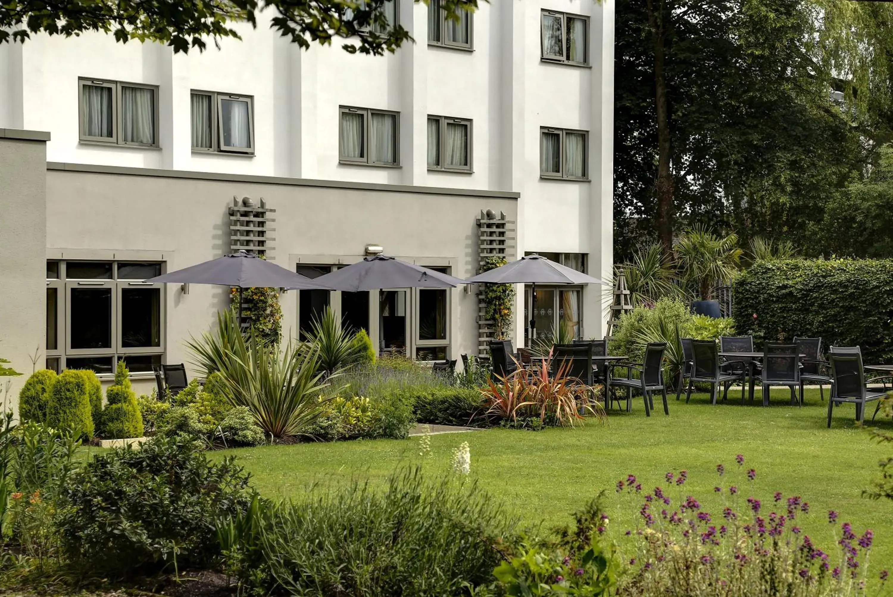 Property Building in Best Western Plus Pinewood Manchester Airport-Wilmslow Hotel