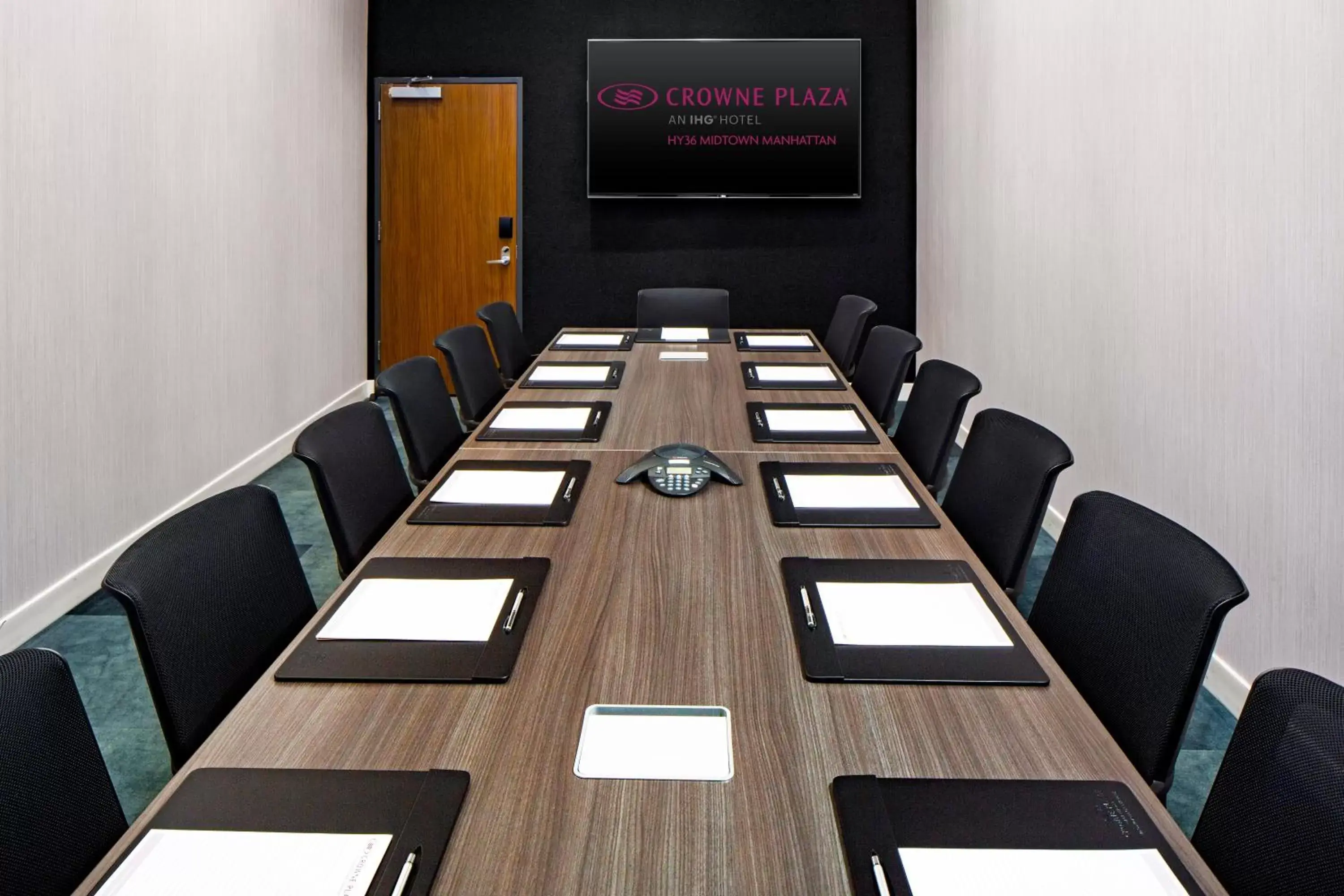 Meeting/conference room in Crowne Plaza HY36 Midtown Manhattan, an IHG Hotel