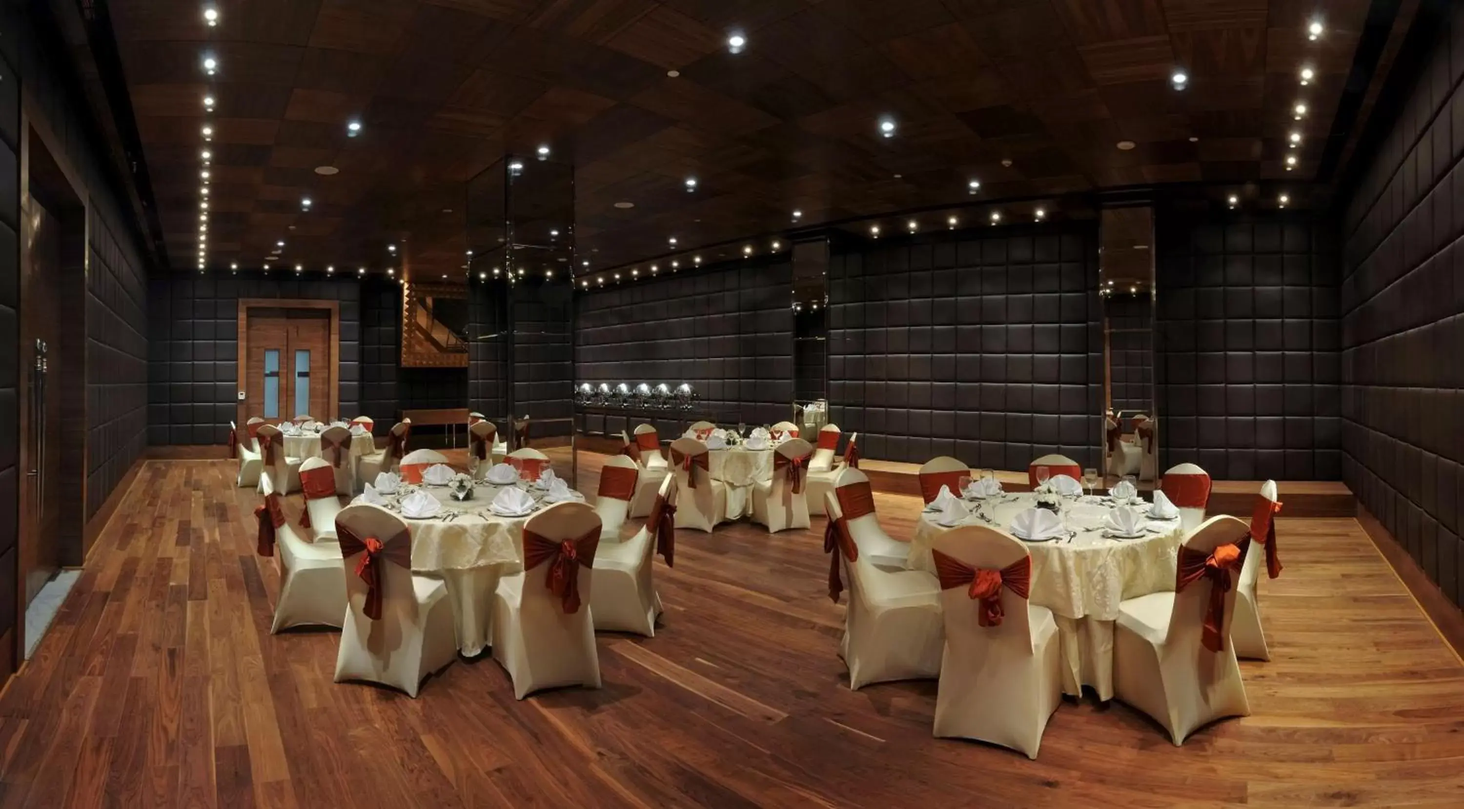 Banquet/Function facilities, Banquet Facilities in Radisson Blu Hotel New Delhi Paschim Vihar