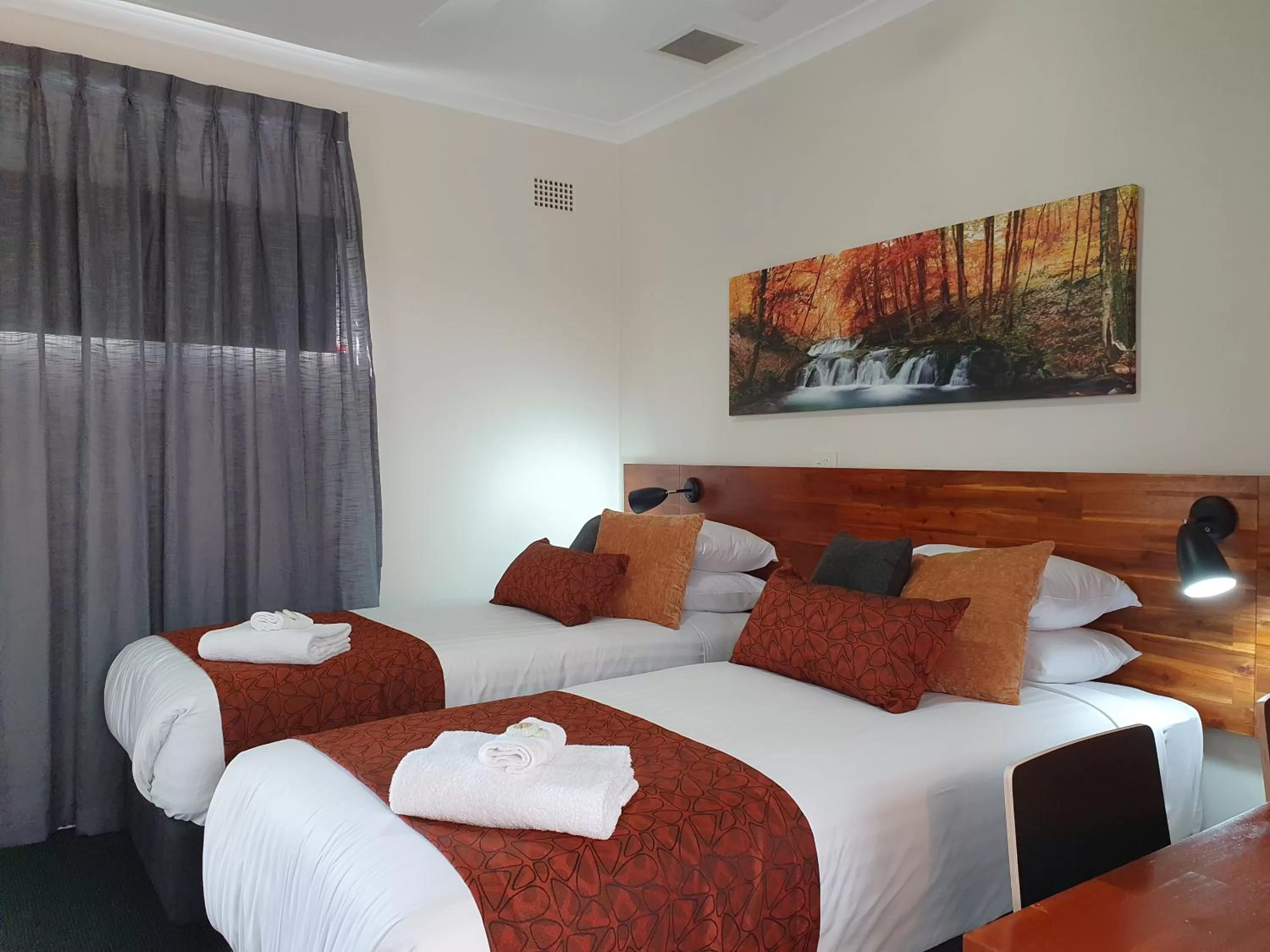 Bed in Black Sheep Motel Goulburn