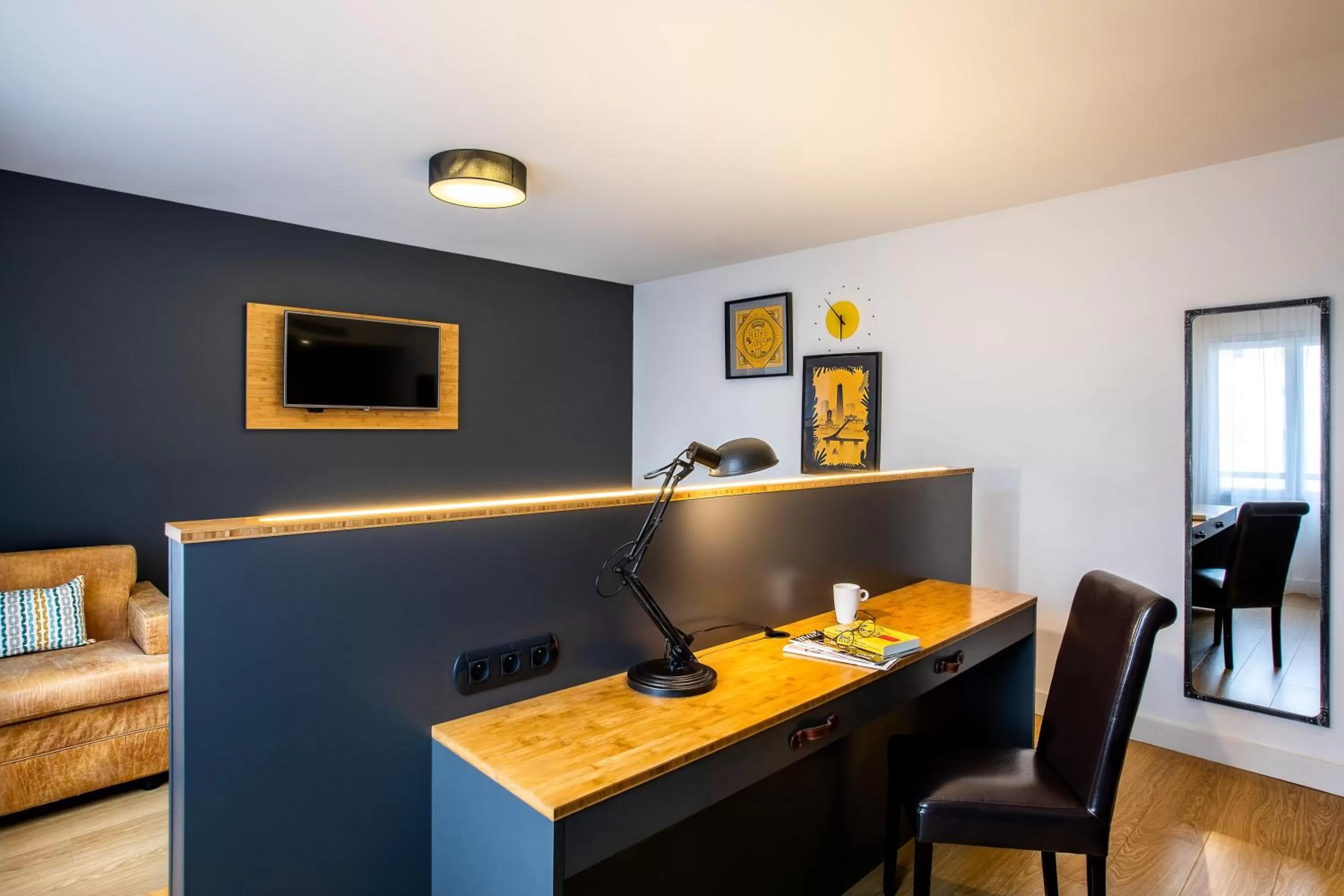 Bedroom in Best Western Plus Suitcase Paris La Défense