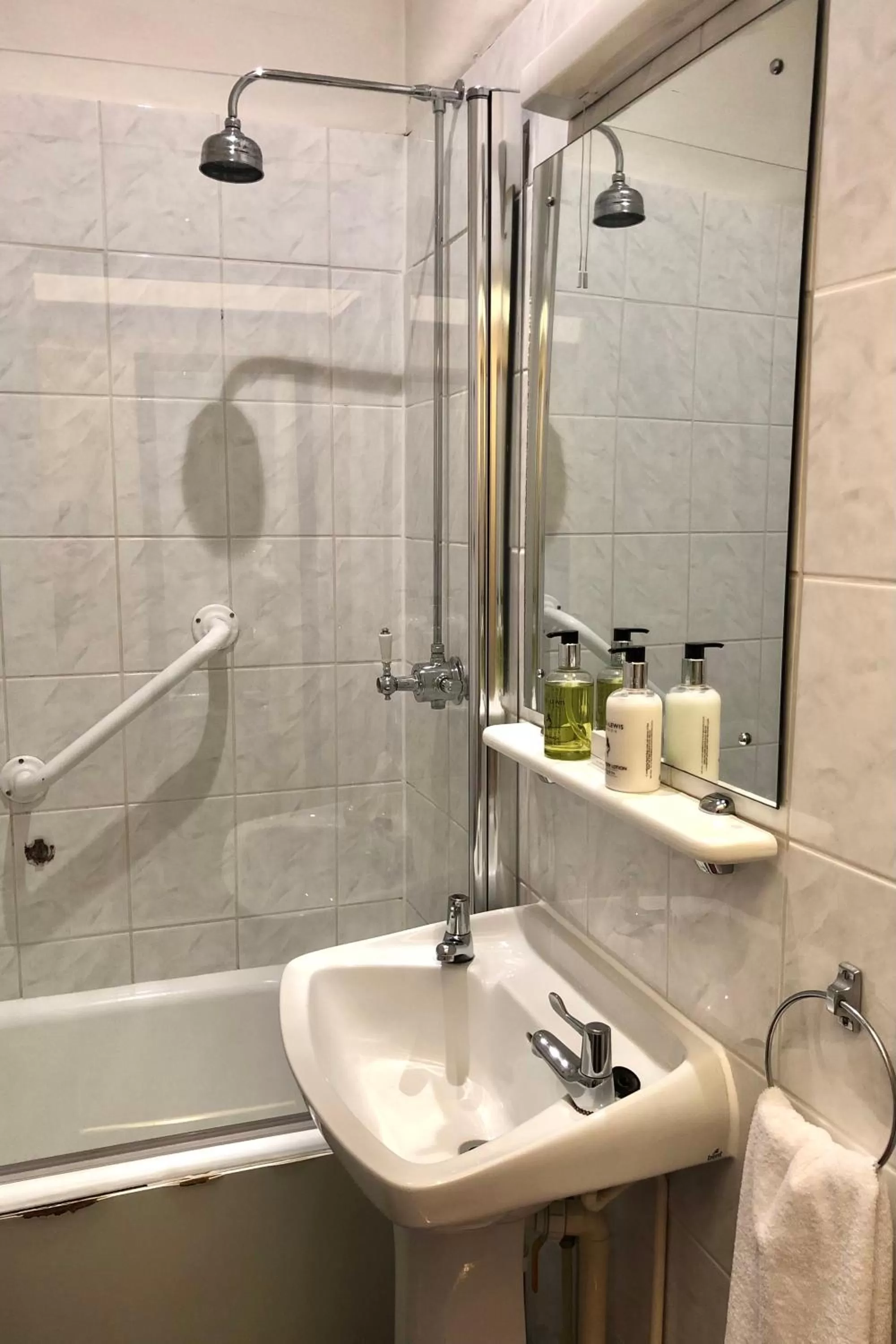 Bathroom in Deans Place Hotel