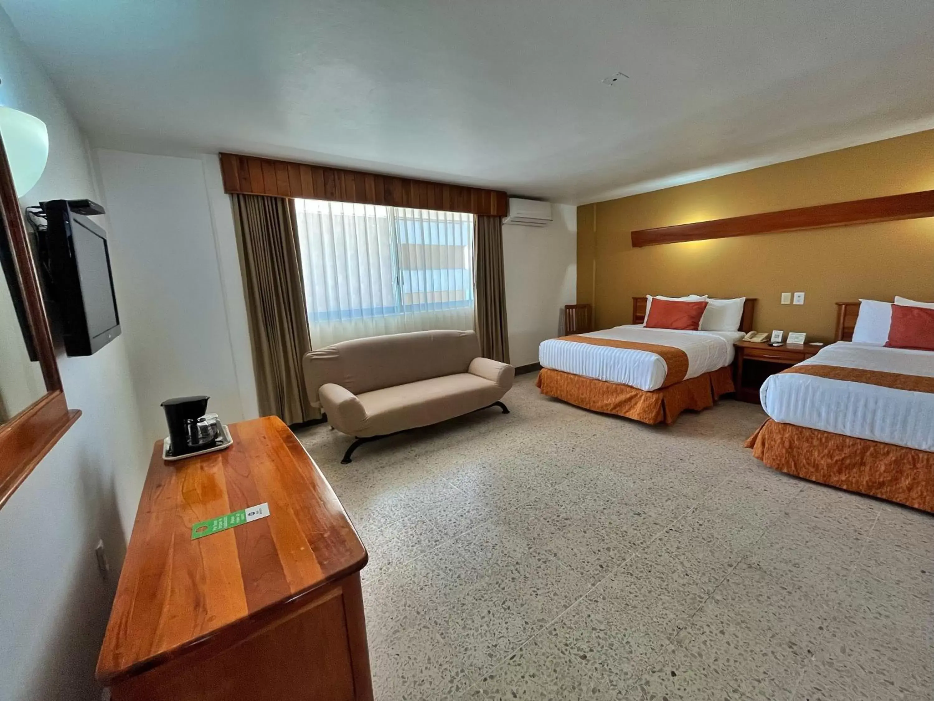 Photo of the whole room in Best Western Riviera Tuxpan