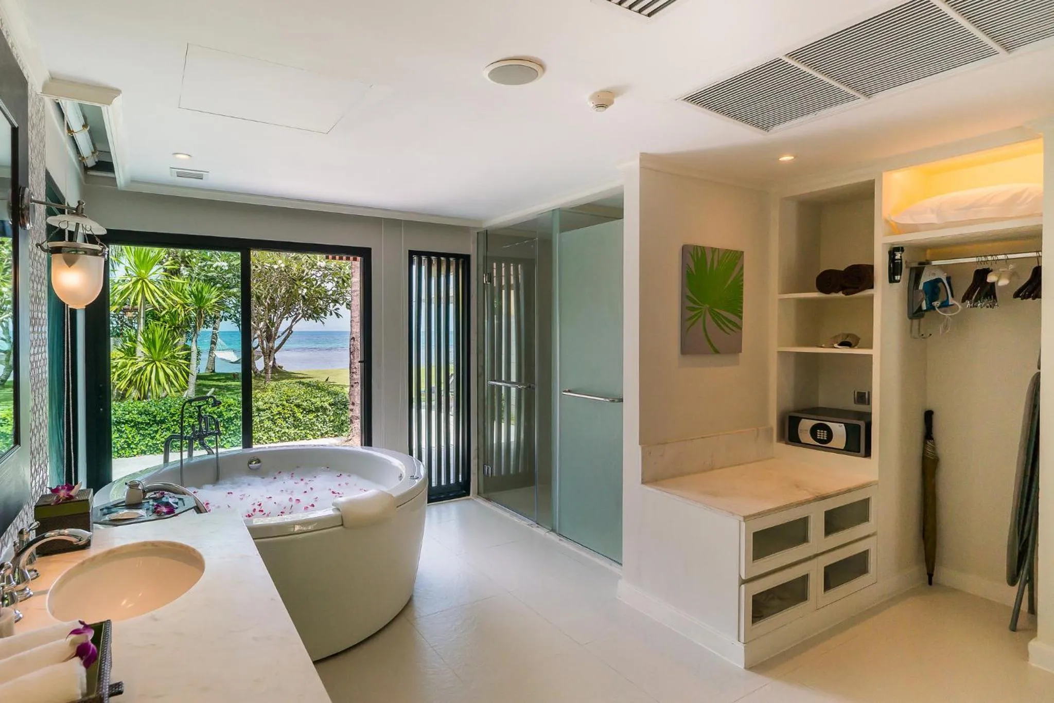Bathroom in InterContinental Koh Samui Resort, an IHG Hotel
