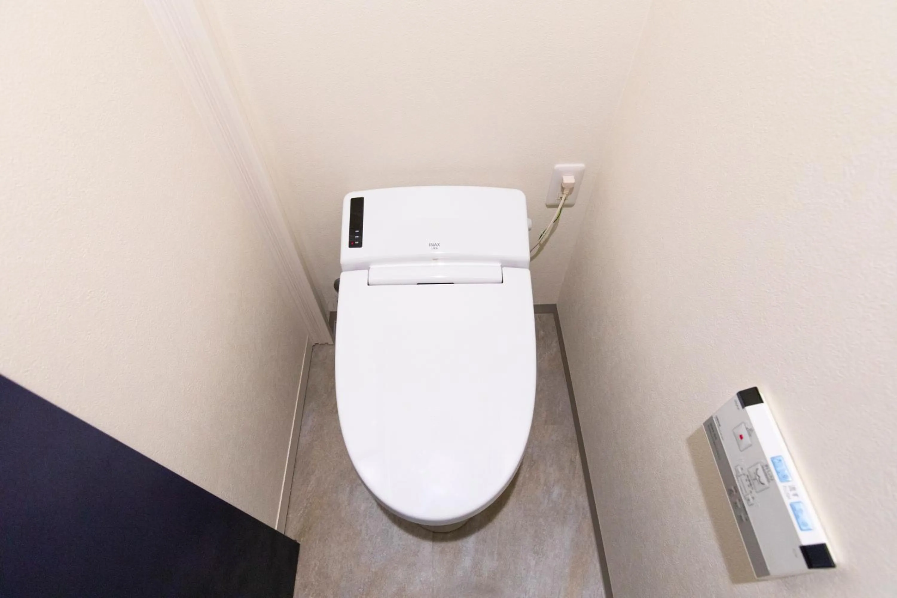 Area and facilities, Bathroom in MrKINJO in Nicas Makishi