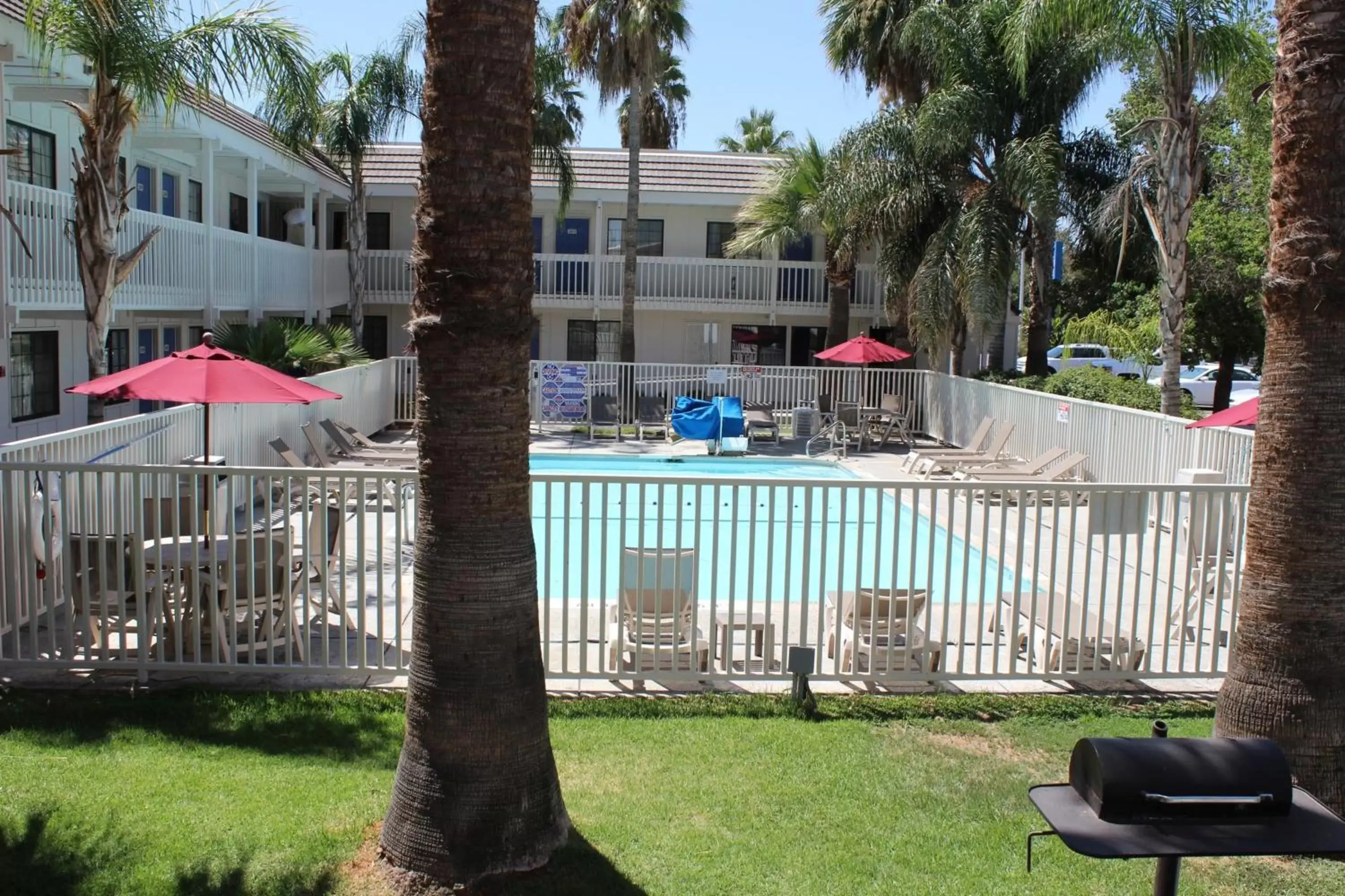 Swimming pool, Pool View in Motel 6-Coalinga, CA - East
