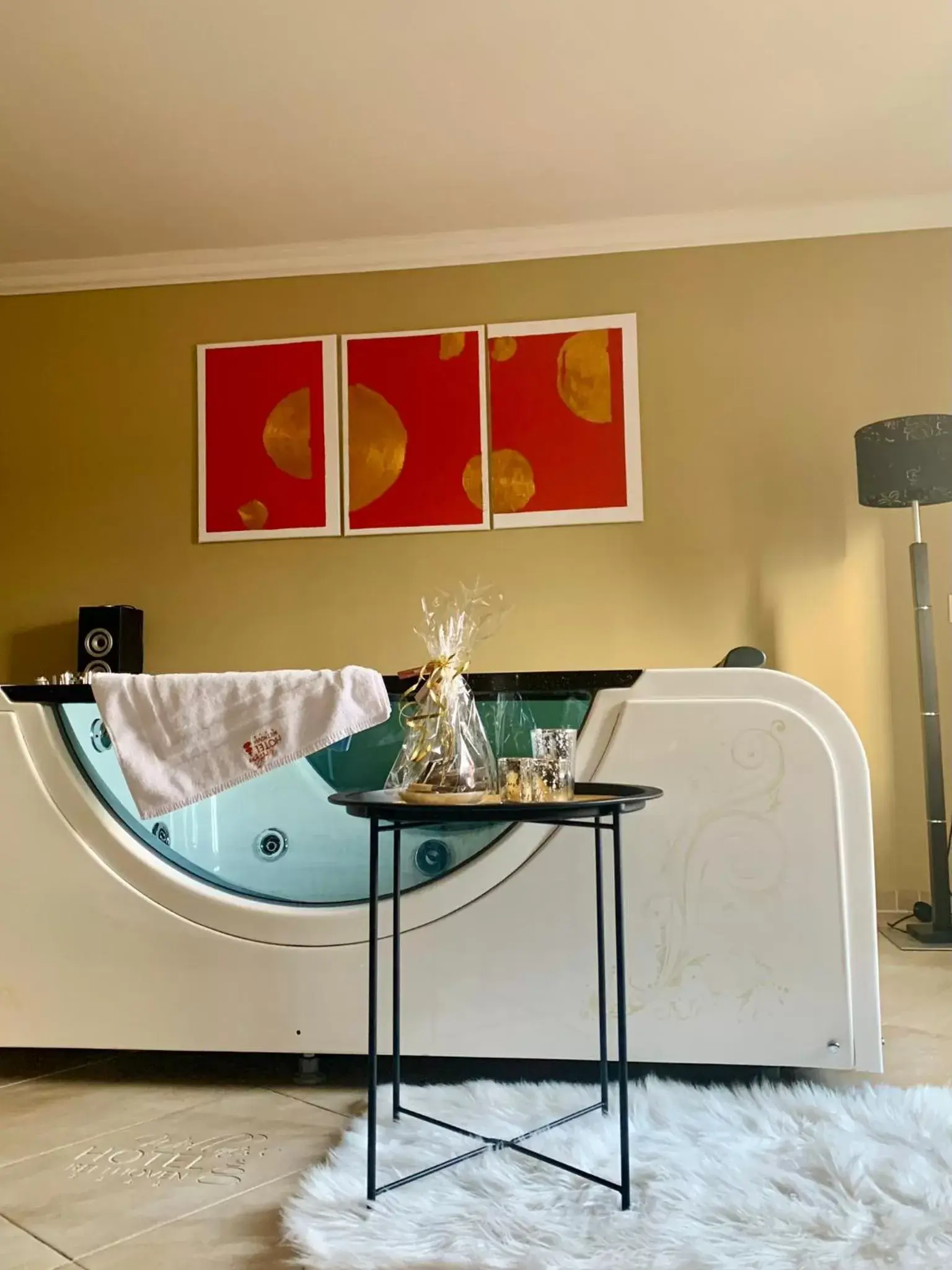 Two-Bedroom Apartment with Spa Bath in Wellness Hotel Beethoven Two-Bedroom Apartment with Spa Bath in Wellness Hotel Beethoven