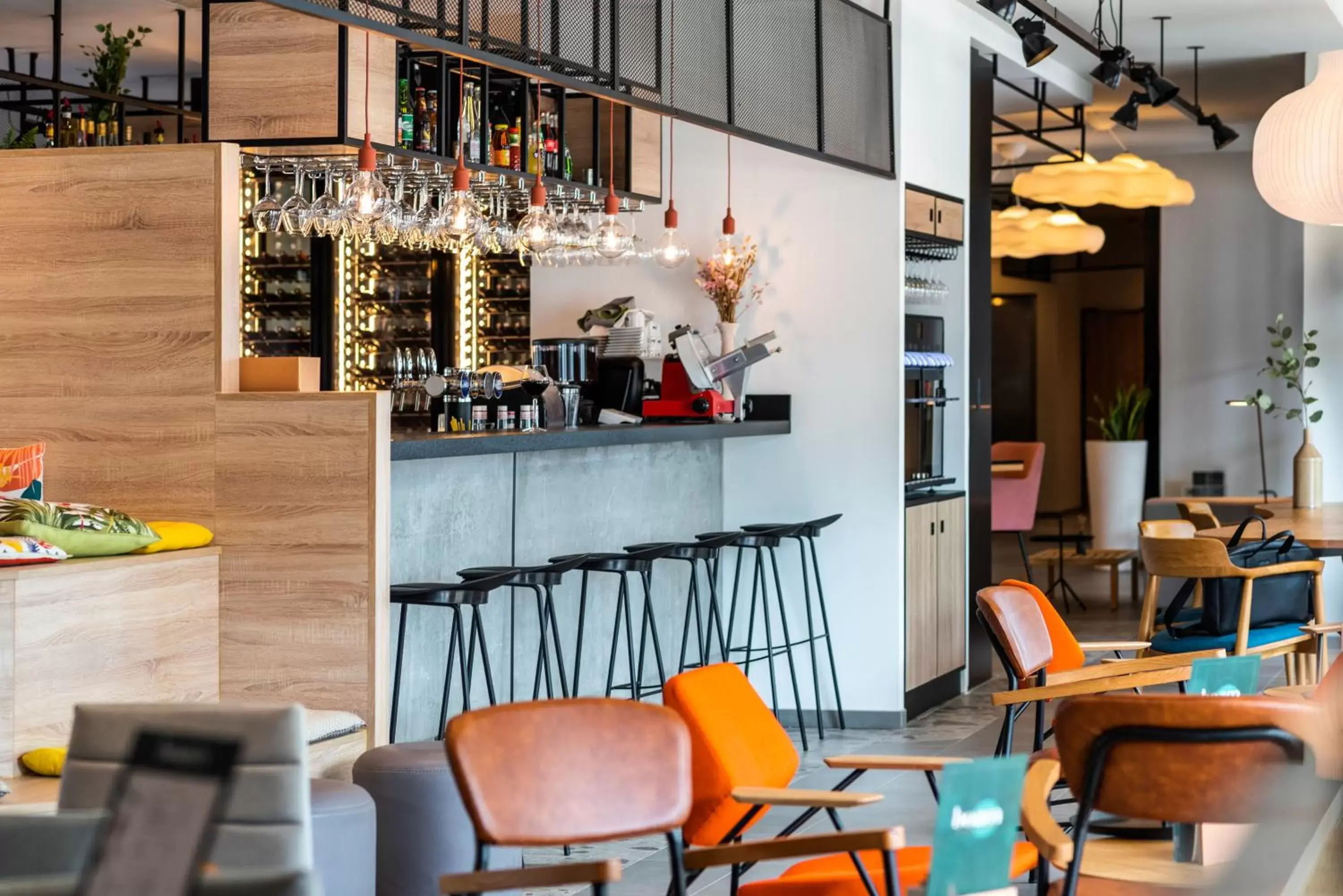 Lounge or bar, Lounge/Bar in ibis Lyon Sud Oullins