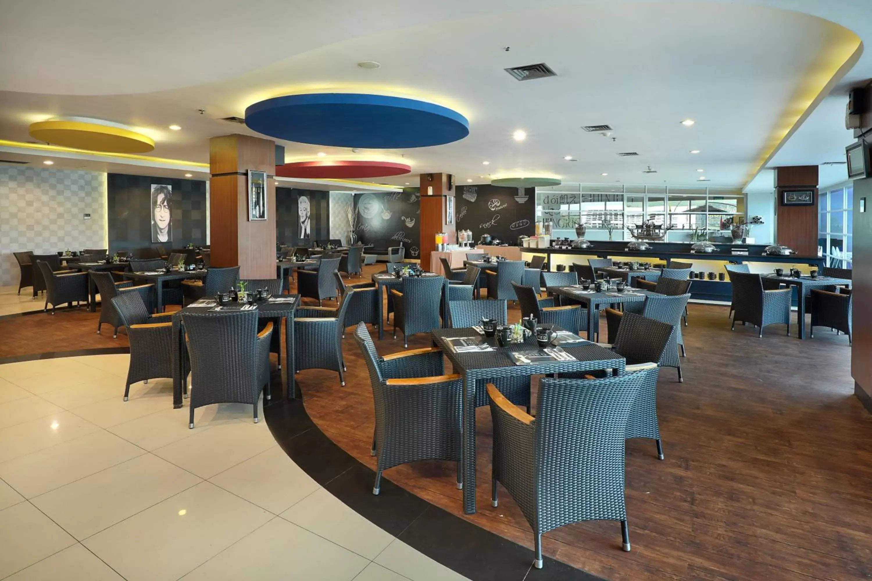 Restaurant/Places to Eat in Hotel Neo Palma Palangkaraya by ASTON