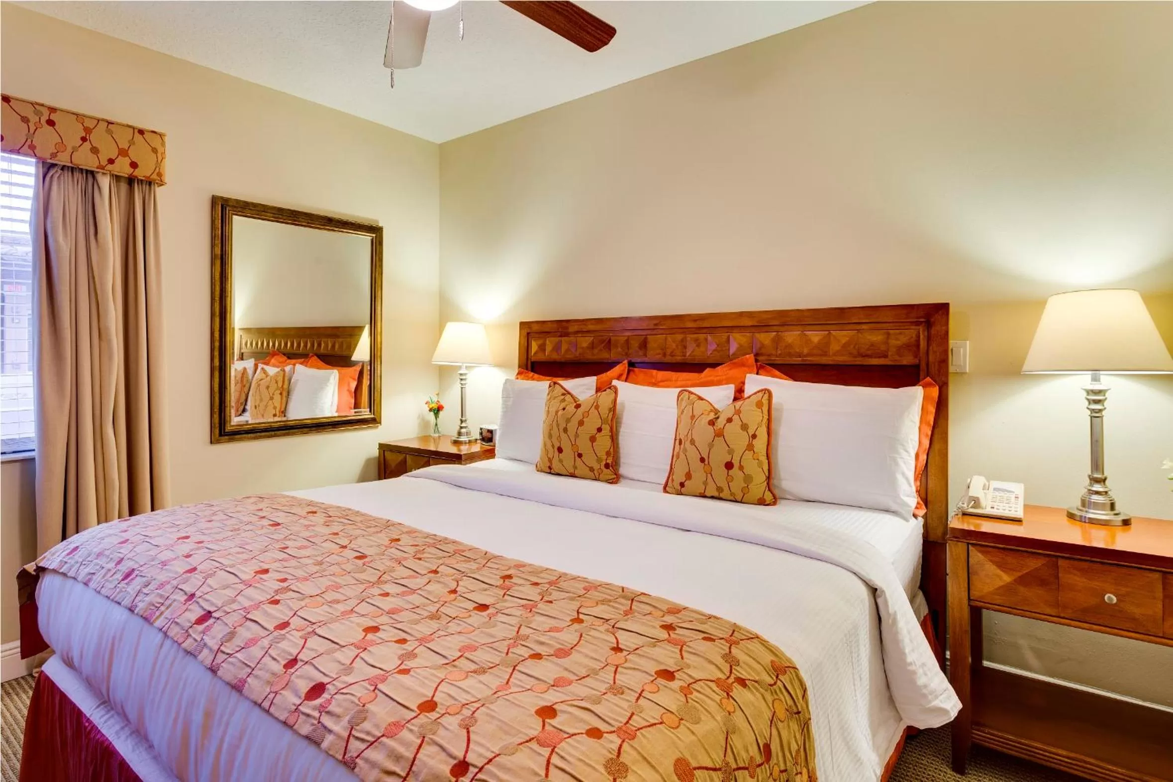 Bedroom, Bed in Sun Harbour Boutique Hotel