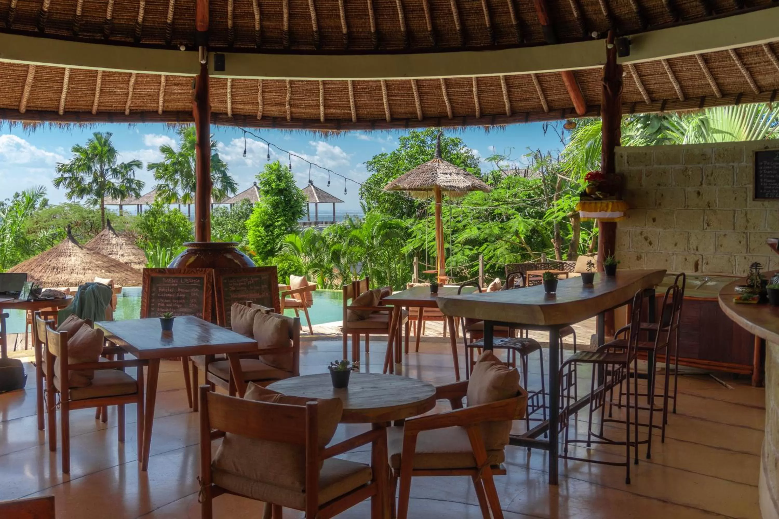 Restaurant/places to eat in La Joya Balangan Resort